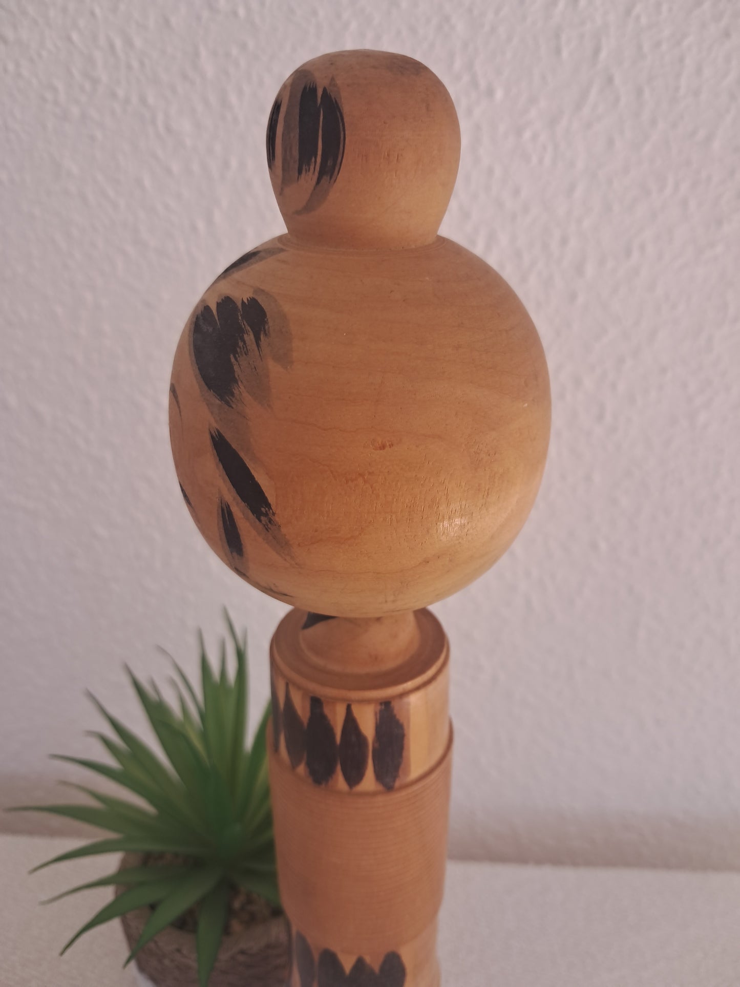 Vintage elegant Sosaku Kokeshi By Sato Suigai (1920- )