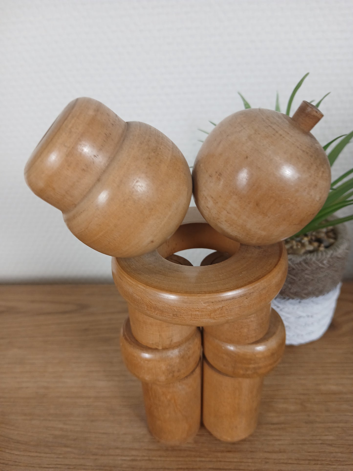Vintage Sosaku Kokeshi made by Kishi Sadao (1932-1998)