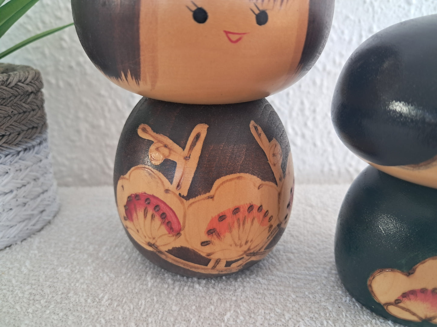 Set cute kokeshi made by Takanashi Hanpushi