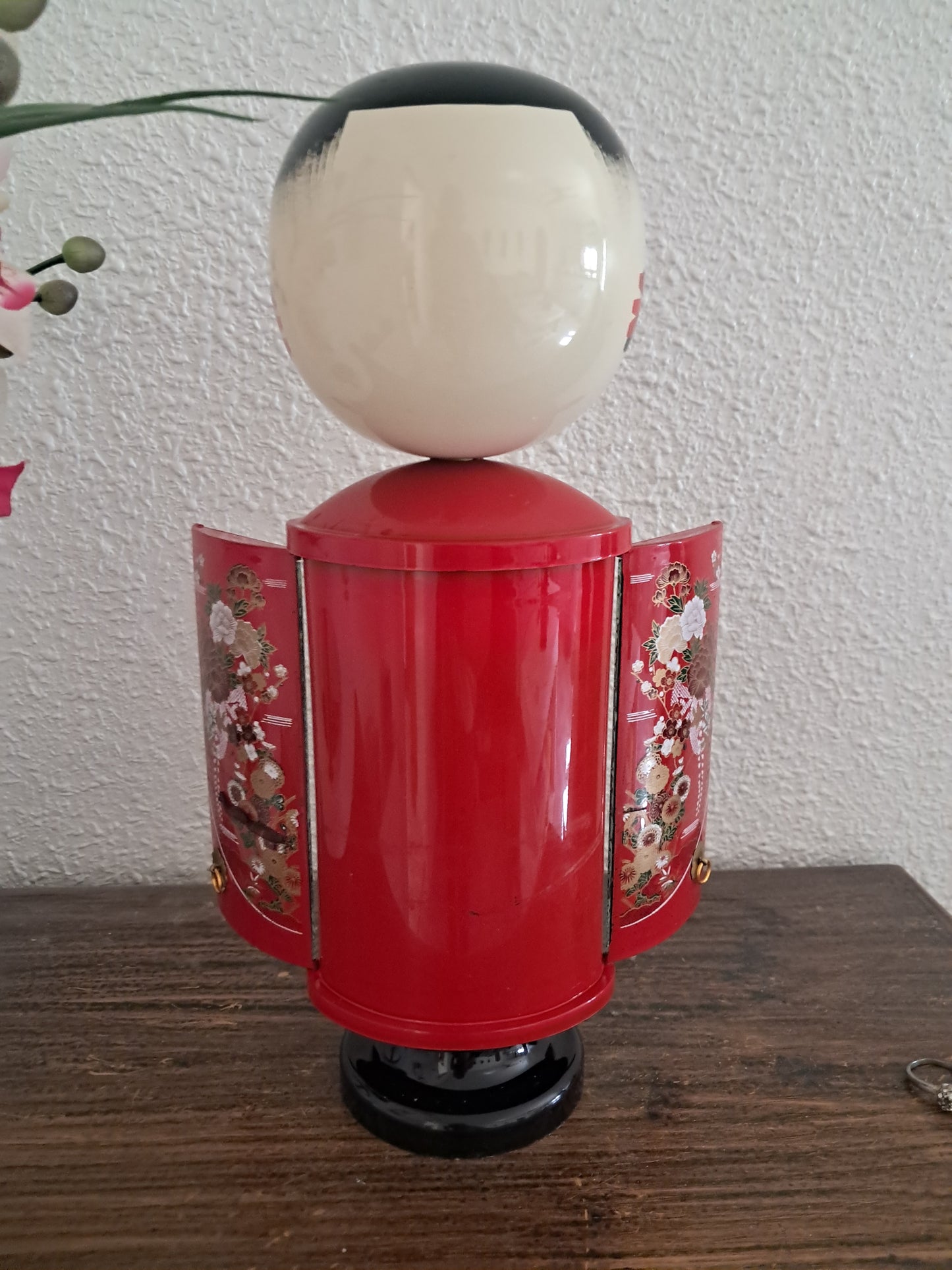 Vintage Creative three sided mirror kokeshi