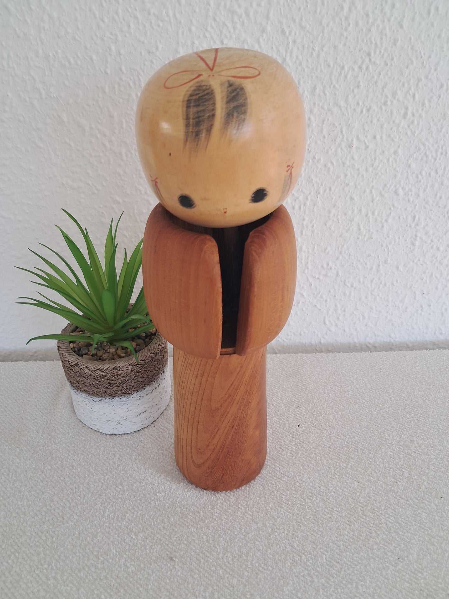 Rare Sosaku kokeshi by Aida Seihou (1926-1998)