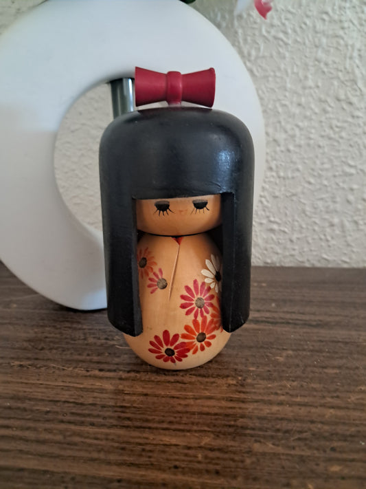 Lovely Sosaku kokeshi