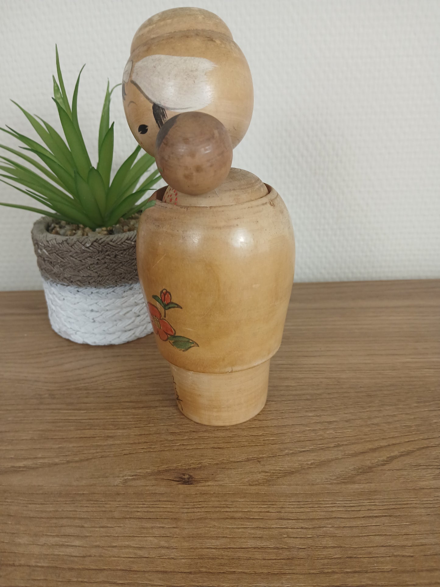 Vintage creative kokeshi by Miyagawa Kunio - Babysitter