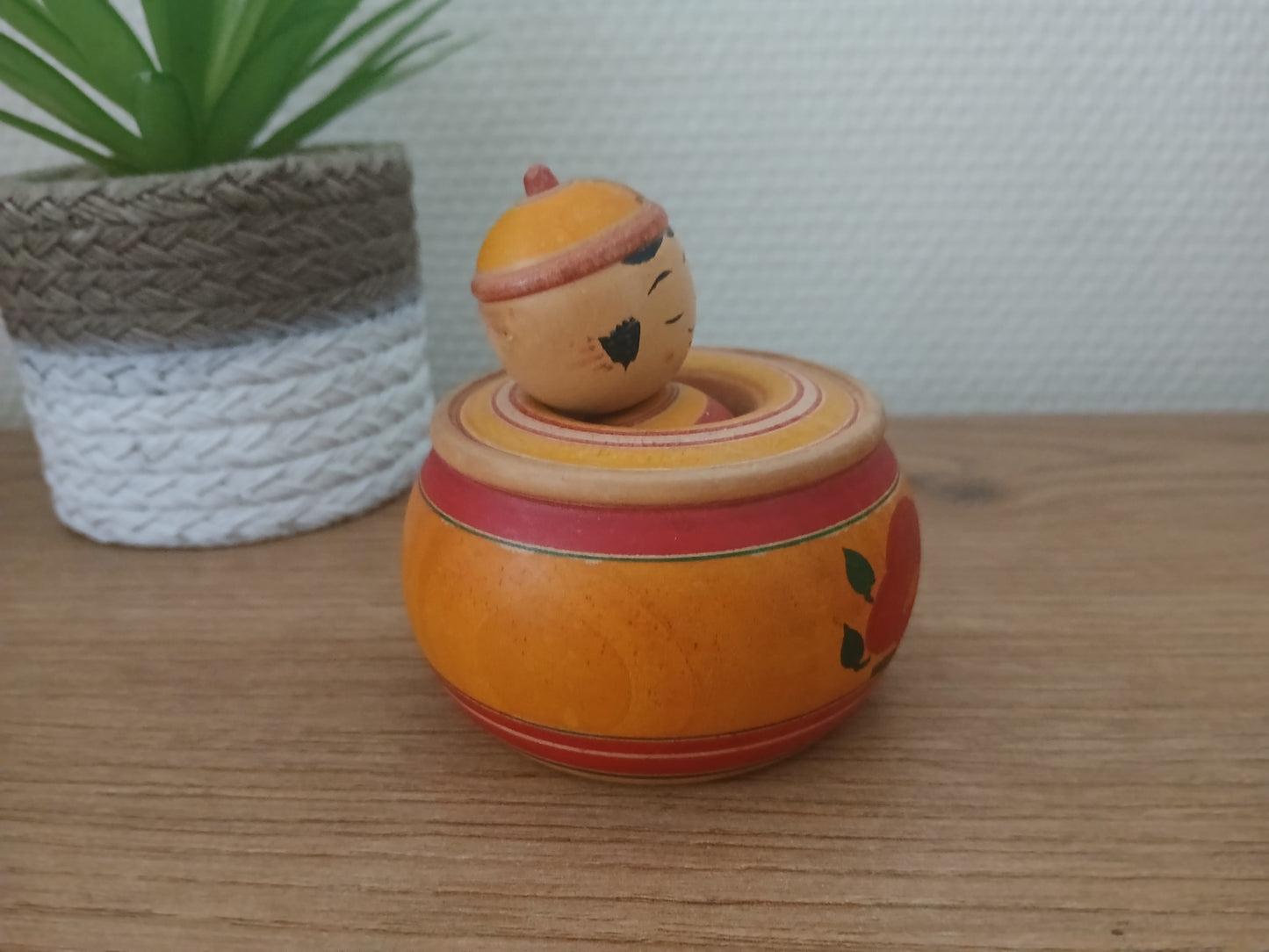 Vintage traditional Ejiko Kokeshi doll by Seikou Sato