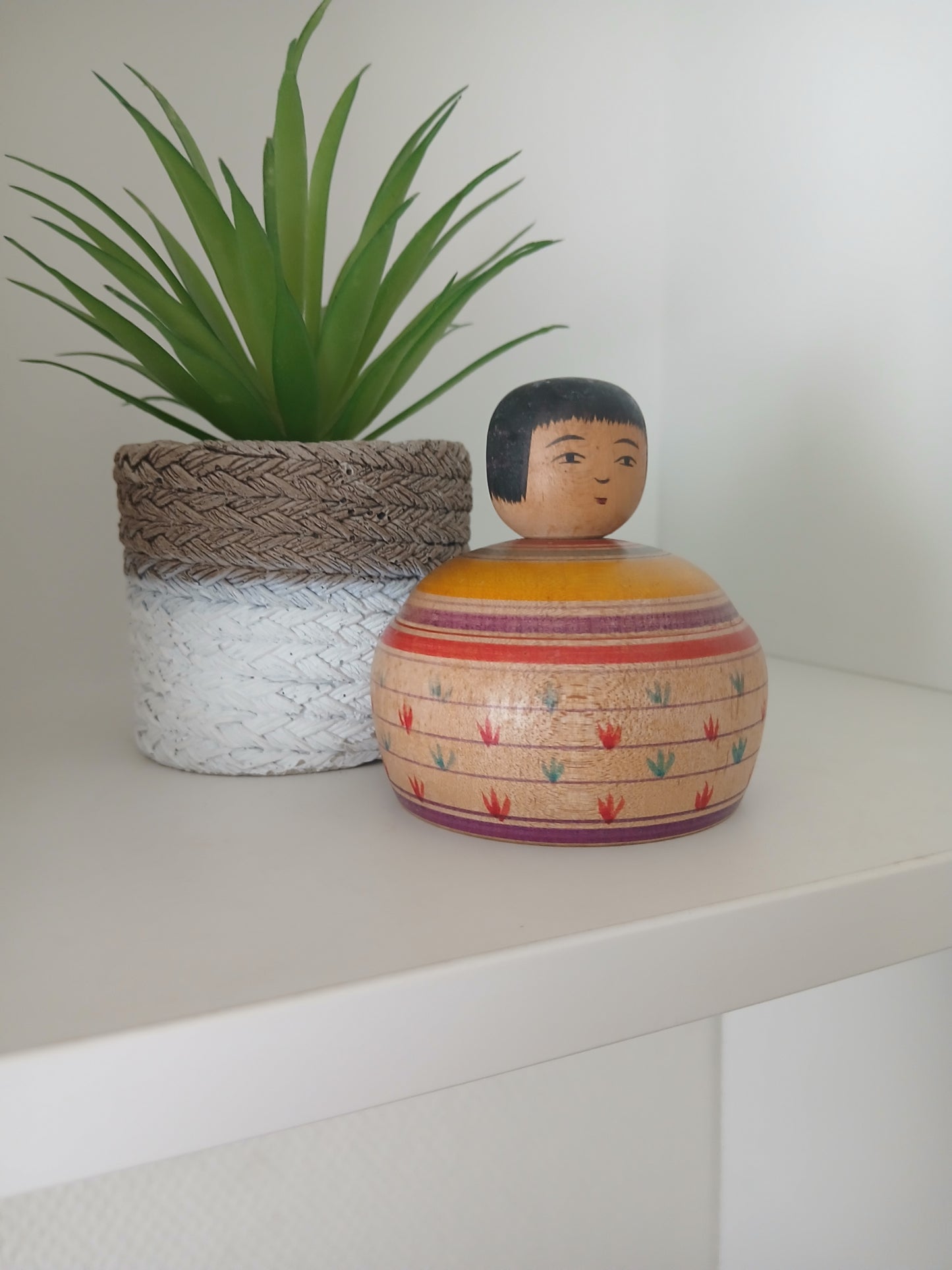 Vintage Ejiko kokeshi from the Tsugaru strain