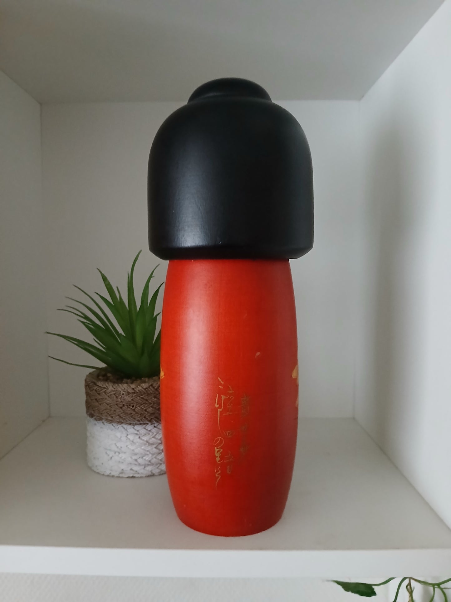 Vintage Sosaku Kokeshi made by Sato Suigai (1920-)
