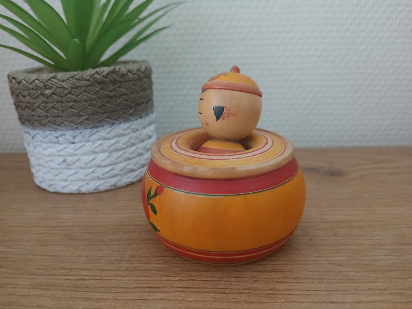 Vintage traditional Ejiko Kokeshi doll by Seikou Sato