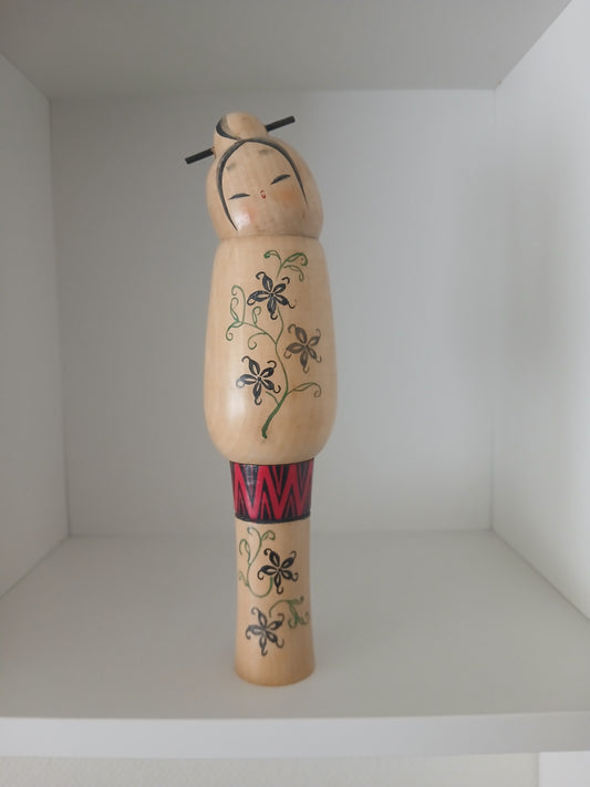 Vintage elegant sosaku kokeshi