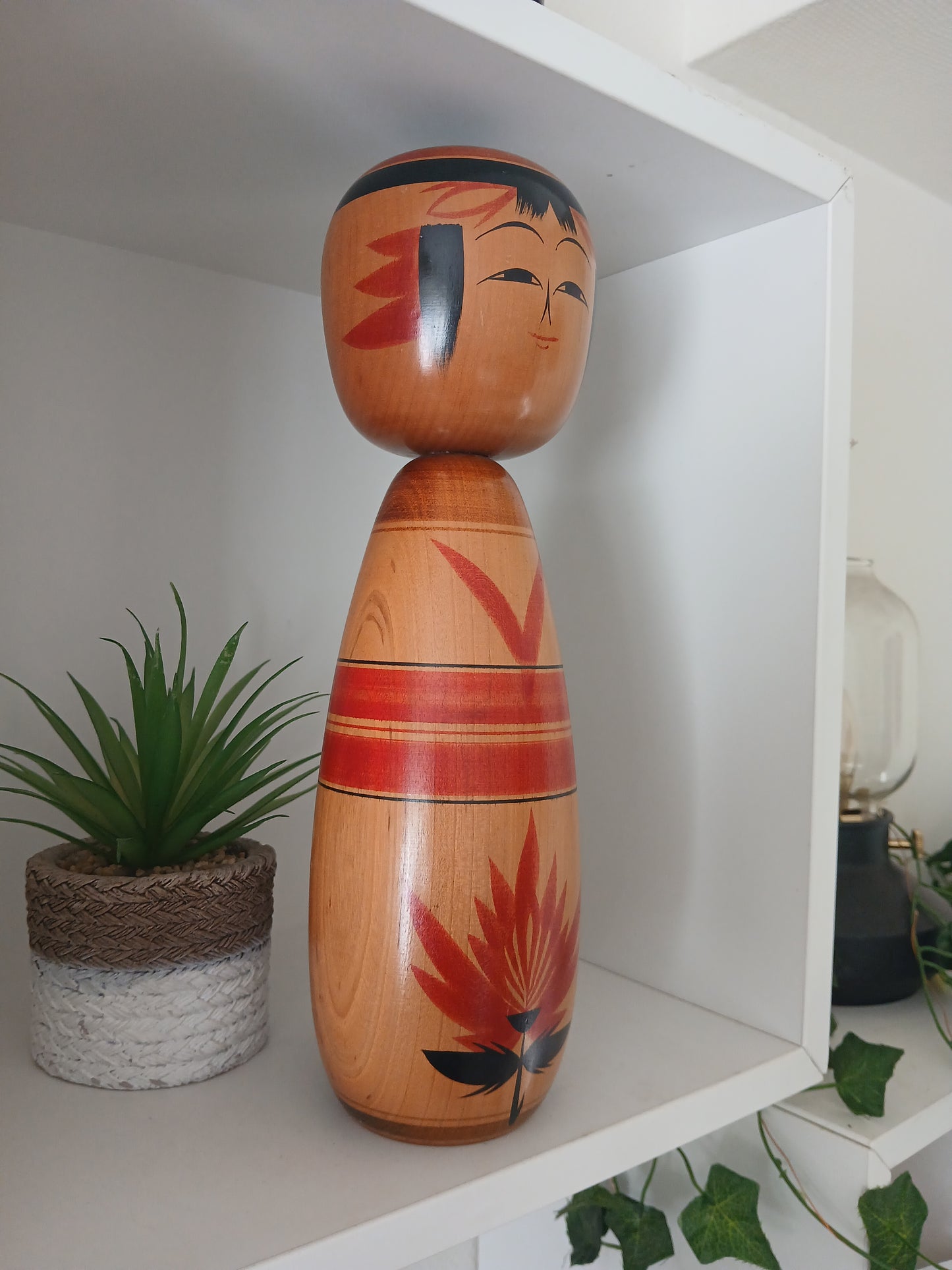 Vintage traditional Togatta kokeshi by Yasuo Maehara