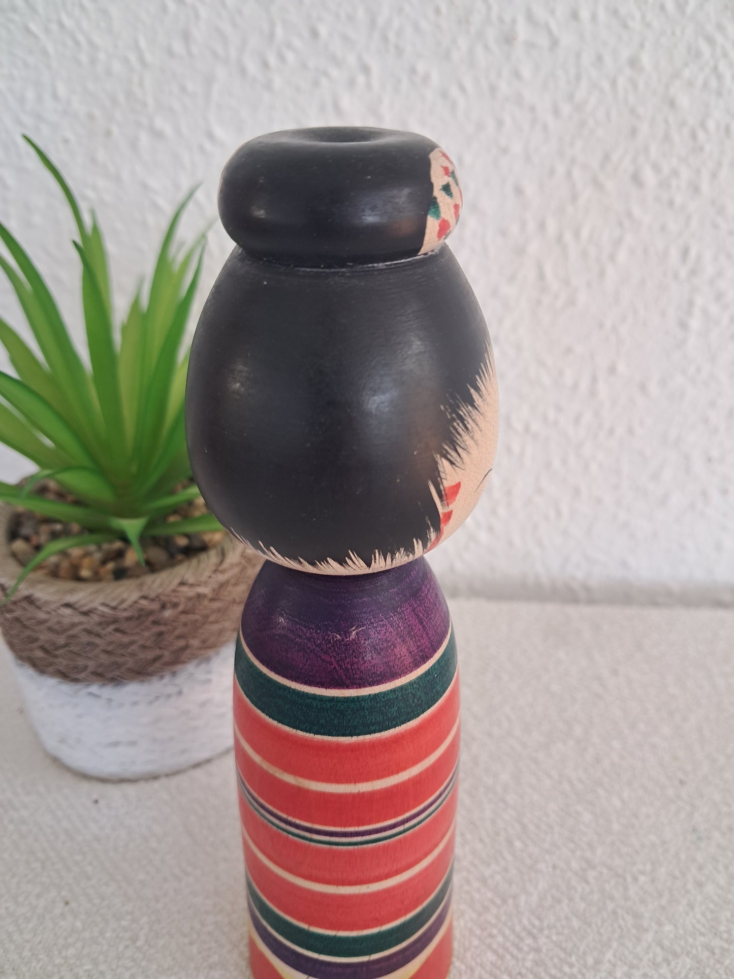 Rare Traditional Yajiro kokeshi by Niiyama Sakyo（1934-）