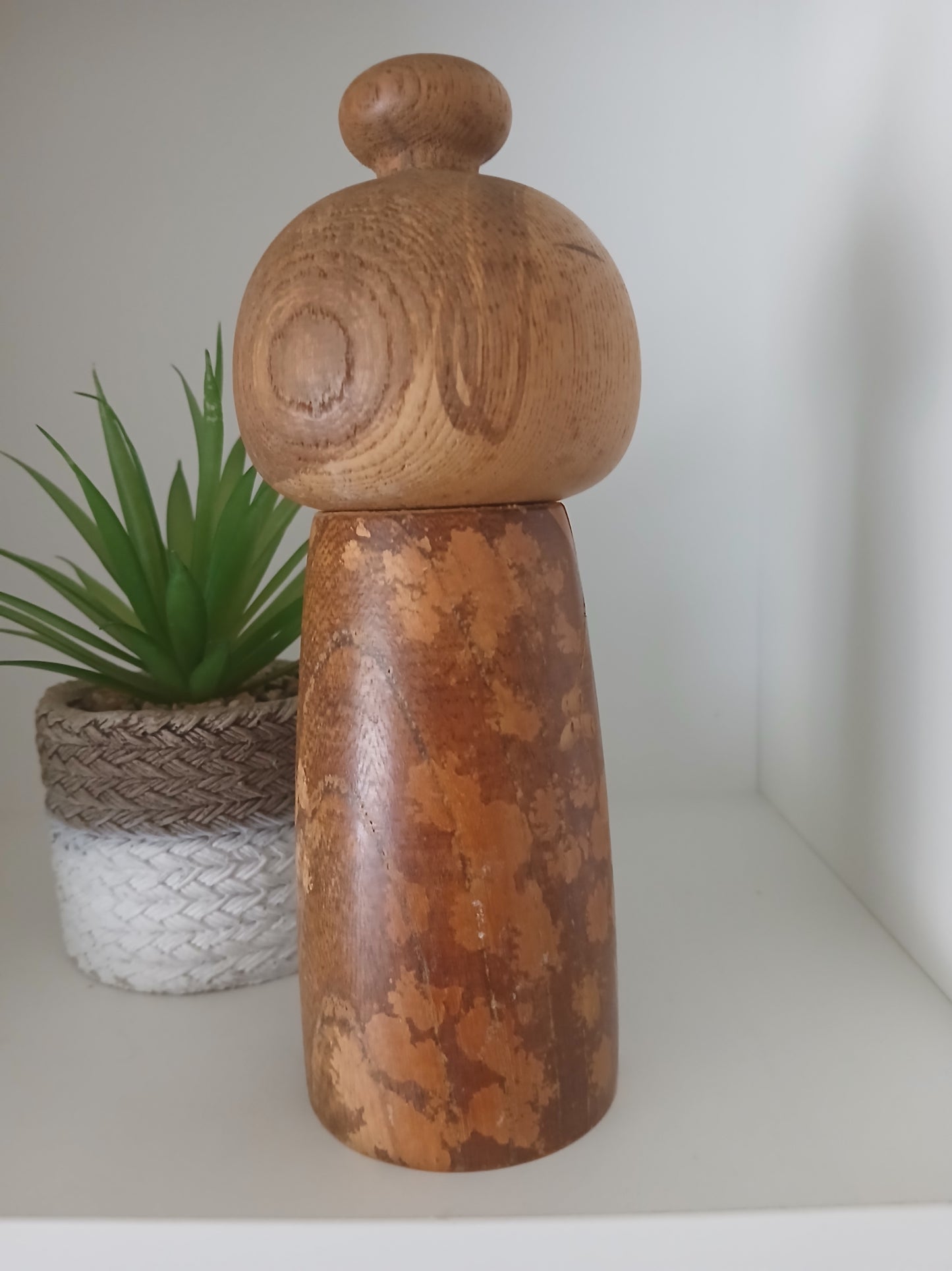 Rare Vintage sosaku kokeshi By Issetsu Kuribayashi (1924-2011)