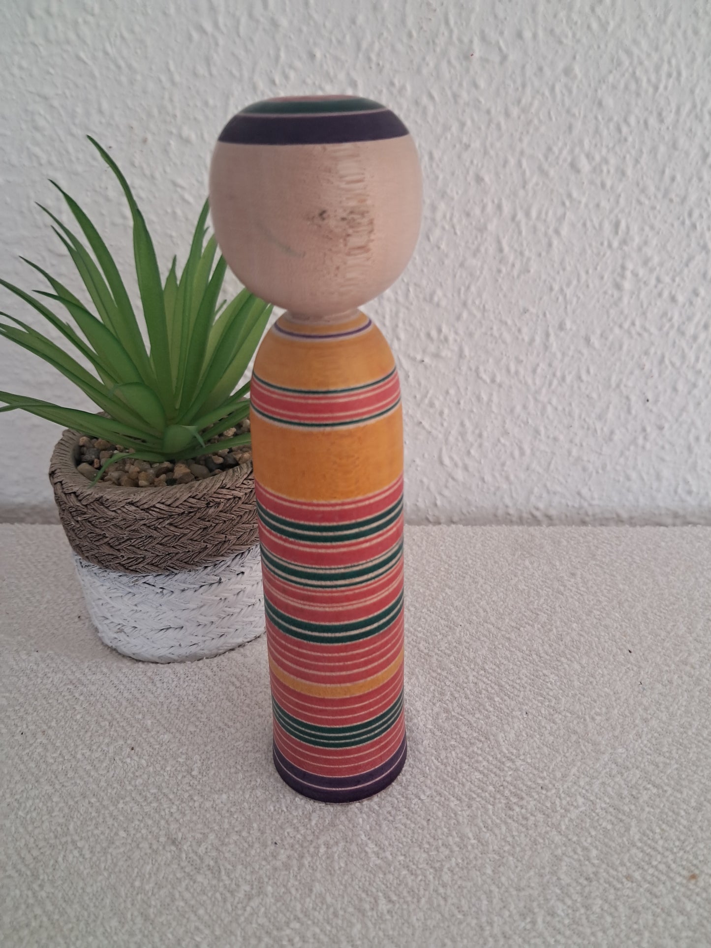 Beautiful Yajiro kokeshi by Sato Seiko（1947～）