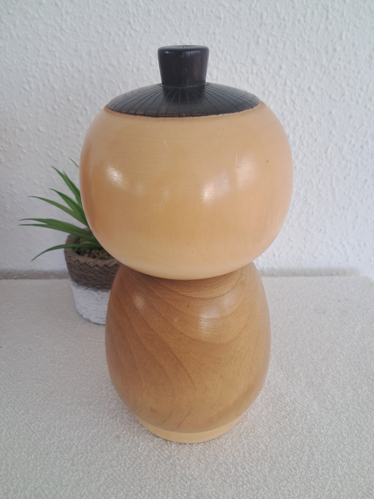 Rare Exclusive creative chunky kokeshi by Kishi Sadao (1932-1998)