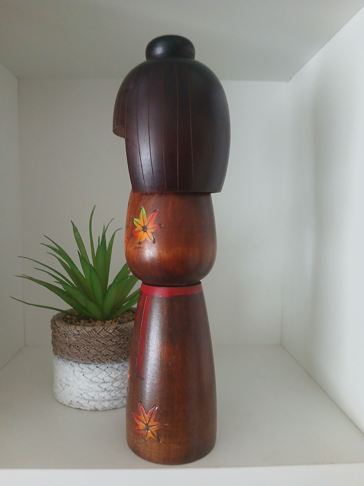 Beautiful creative kokeshi by Kishi Sadao (1932-1998)