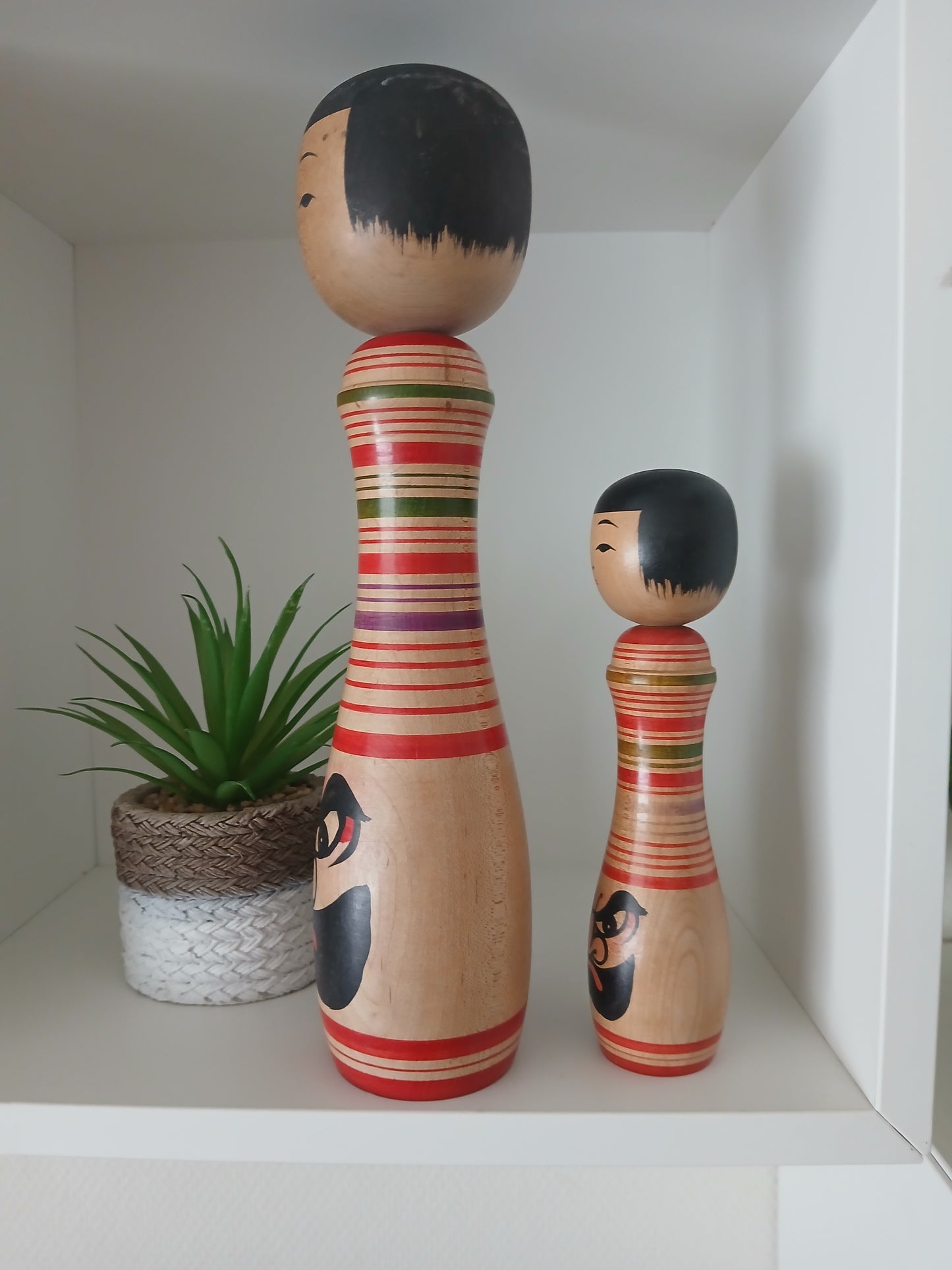 Vintage set traditional Tsugaru kokeshi by Shimazu Seiichi (1930-)