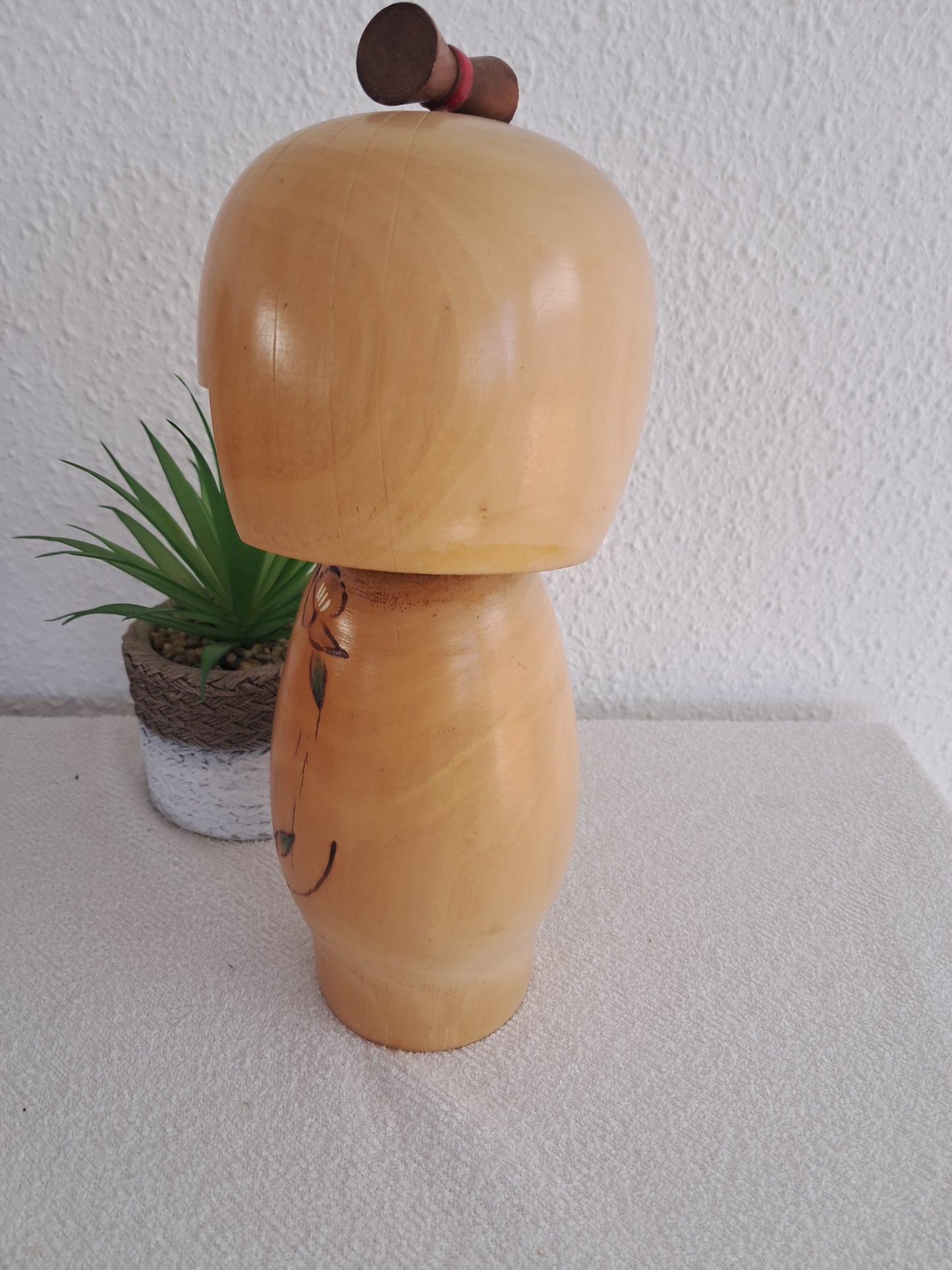 Vintage Sosaku kokeshi by Kishi Sadao kokeshi (1932-1998)