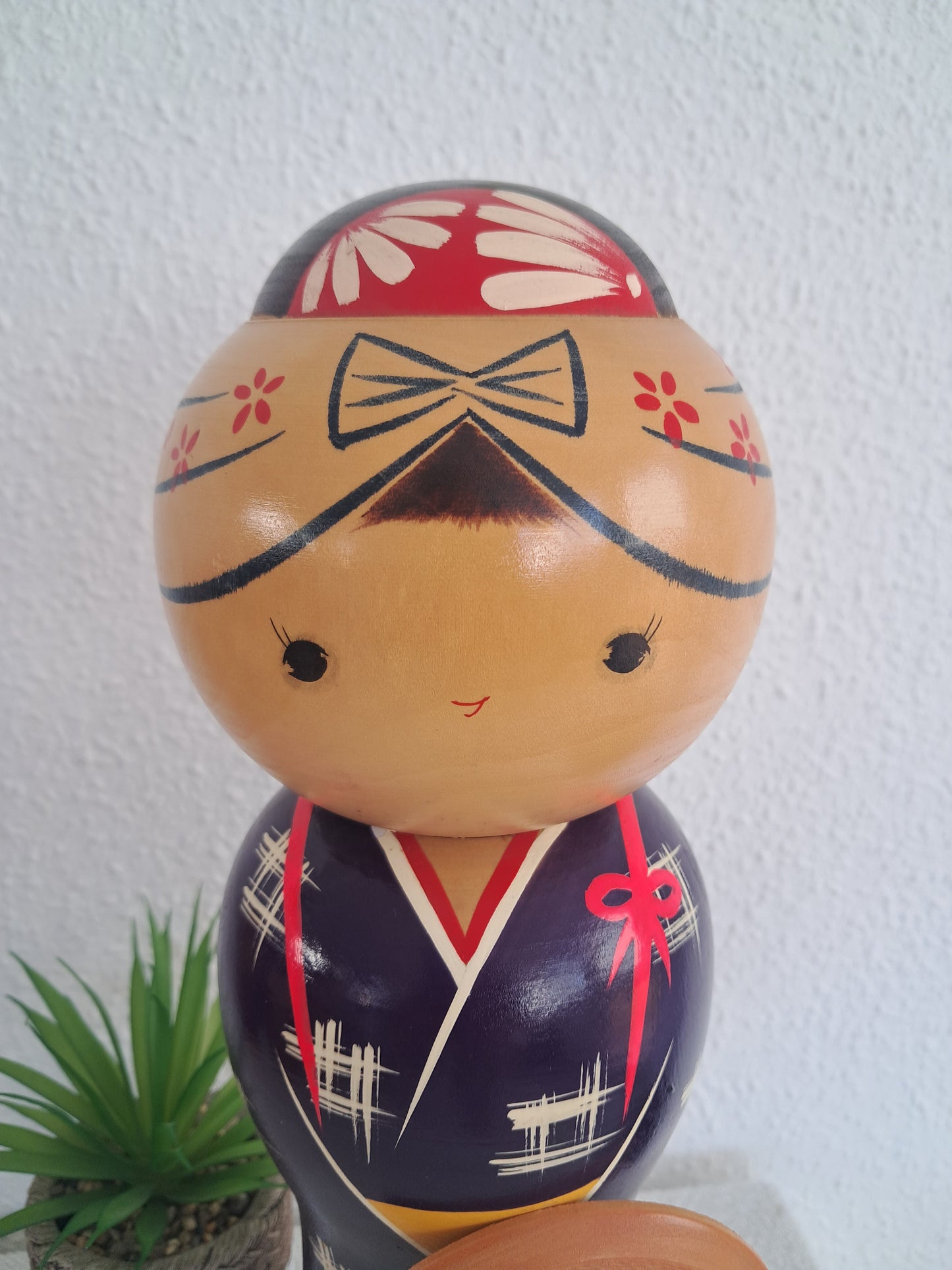 Rare exclusive creative kokeshi by Kishi Sadao (1932-1998) - XL 36cm