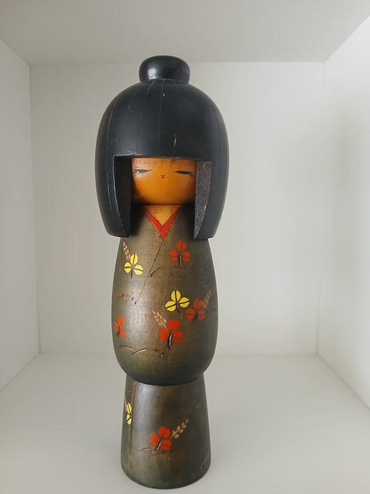 Beautiful creative kokeshi by Kishi Sadao (1932-1998)