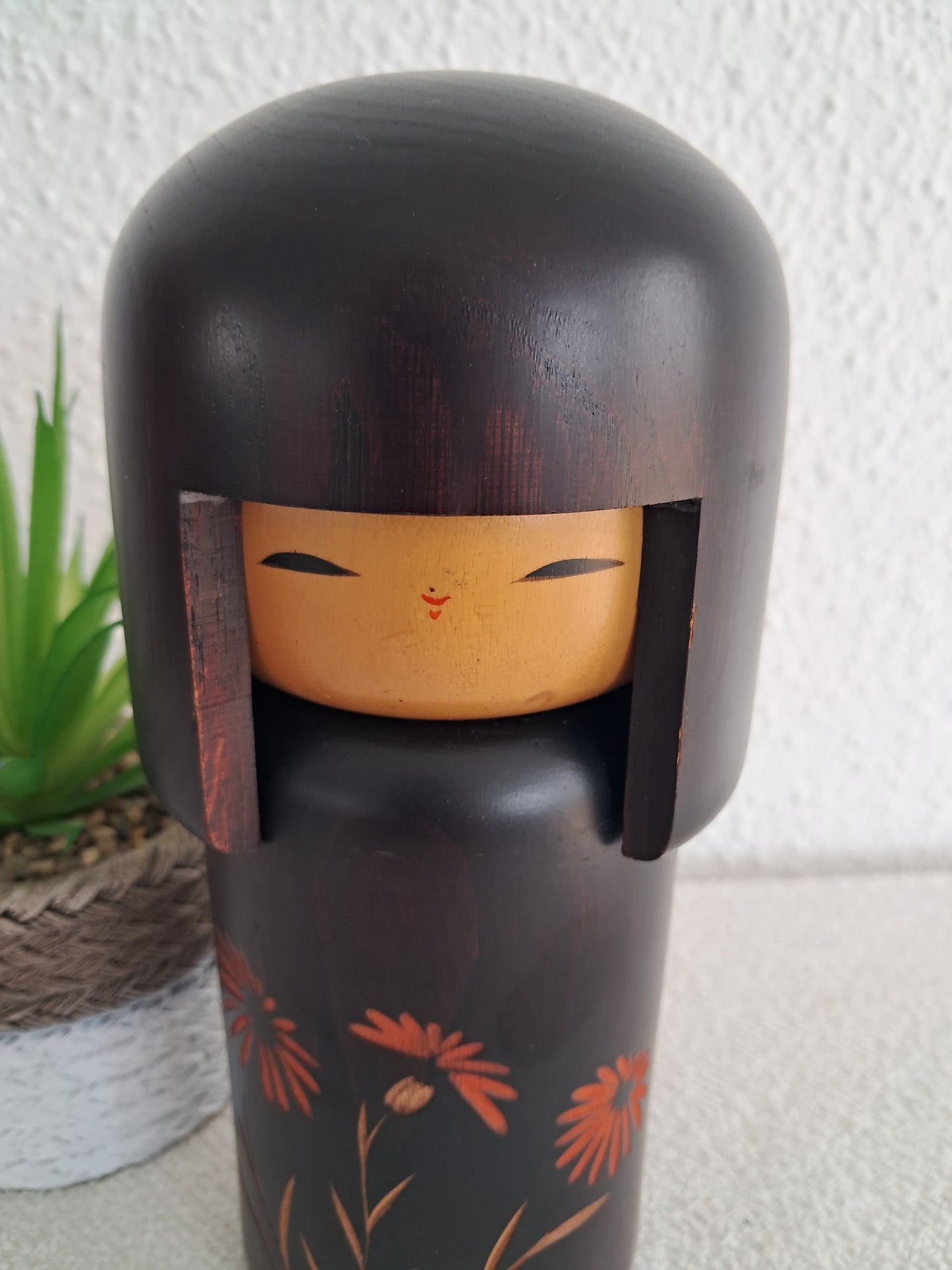 Vintage Gumma Kokeshi by Usaburo- with Trichet box