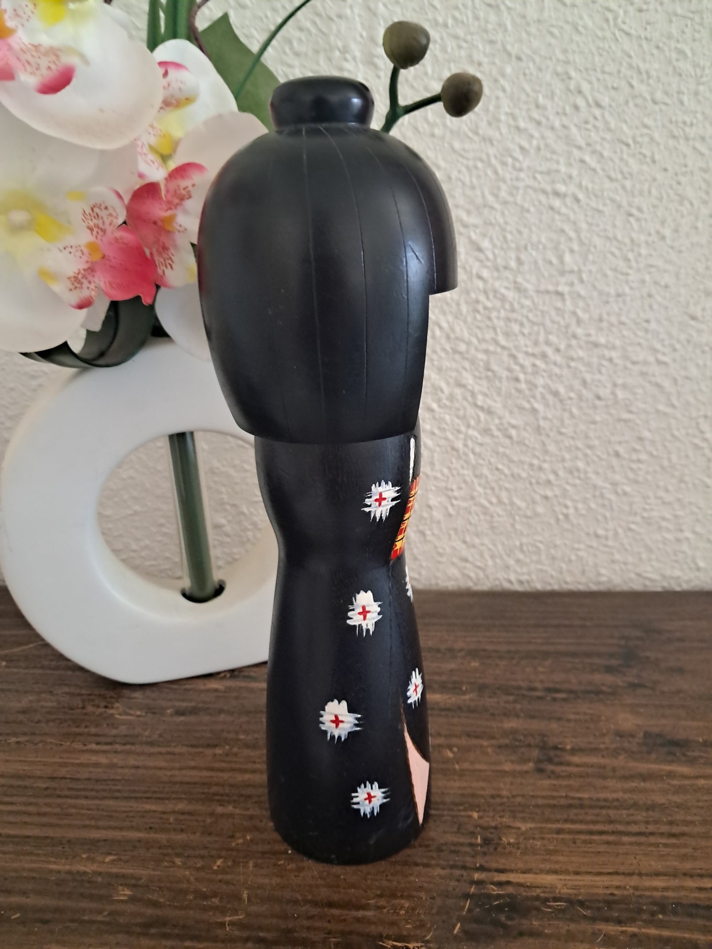 Vintage Sosaku kokeshi by Kishi Sadao (1932-1998)