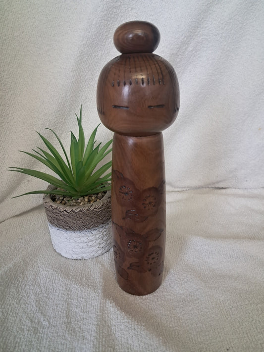 Vintage Sosaku kokeshi made by Kazuo Takamizawa (1927-)