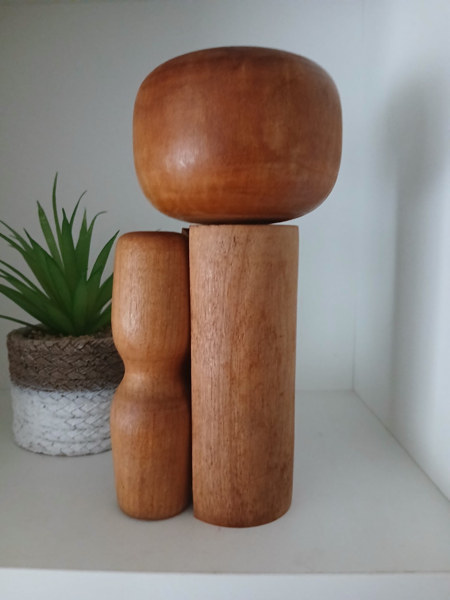 Rare Vintage Creative Kokeshi by renowned artisan Ikuyoshi Yokozuka - Mother and child
