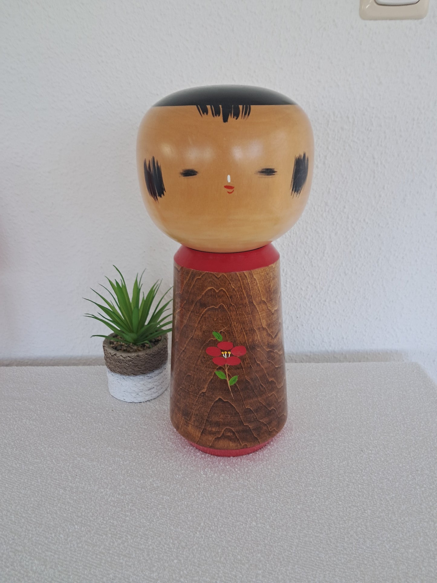 Exclusive Big and chunky Sosaku Kokeshi By Akinori Takahashi (1957-) - TSUBAKINOKO