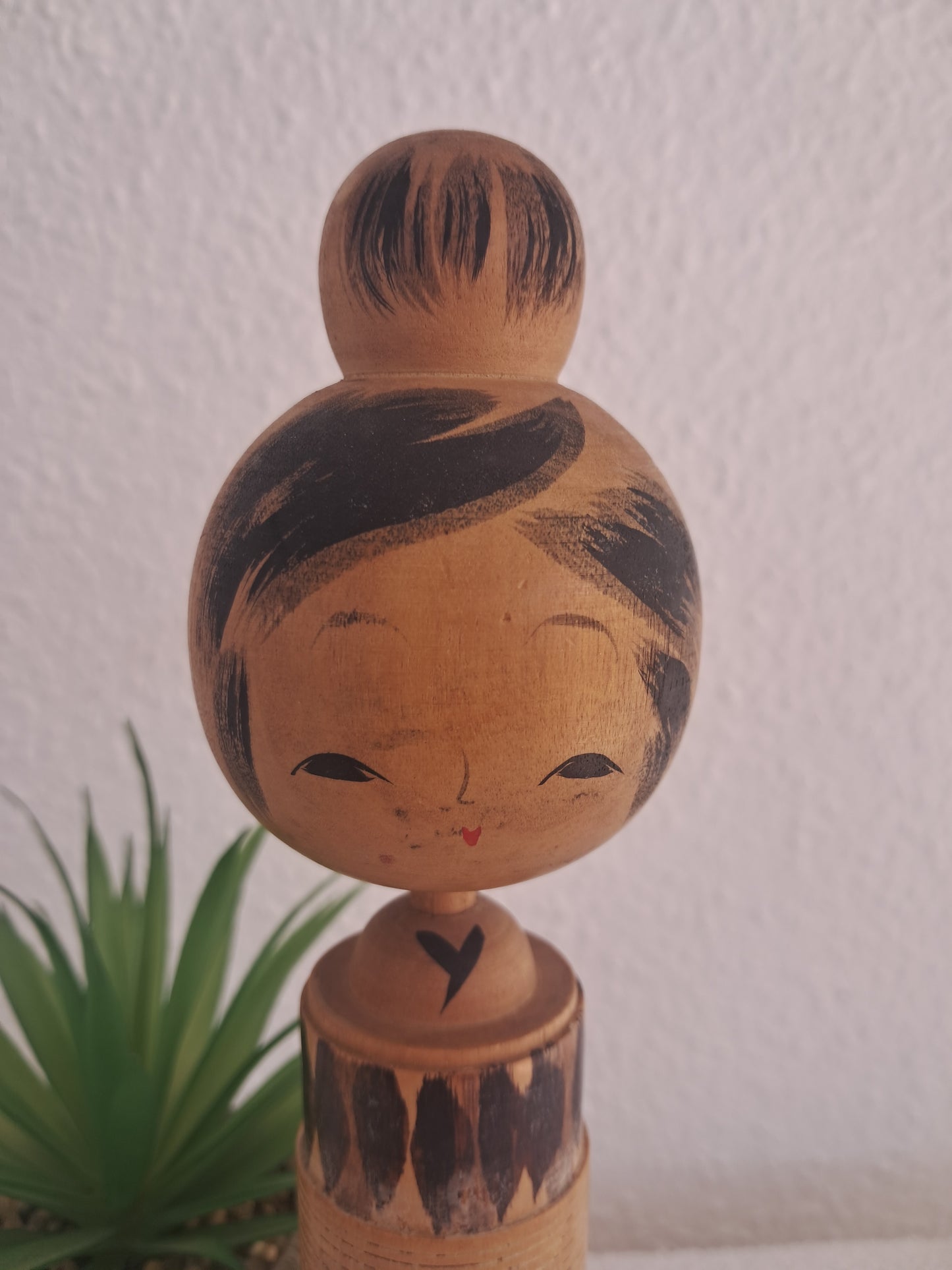 Vintage elegant Sosaku Kokeshi By Sato Suigai (1920- )