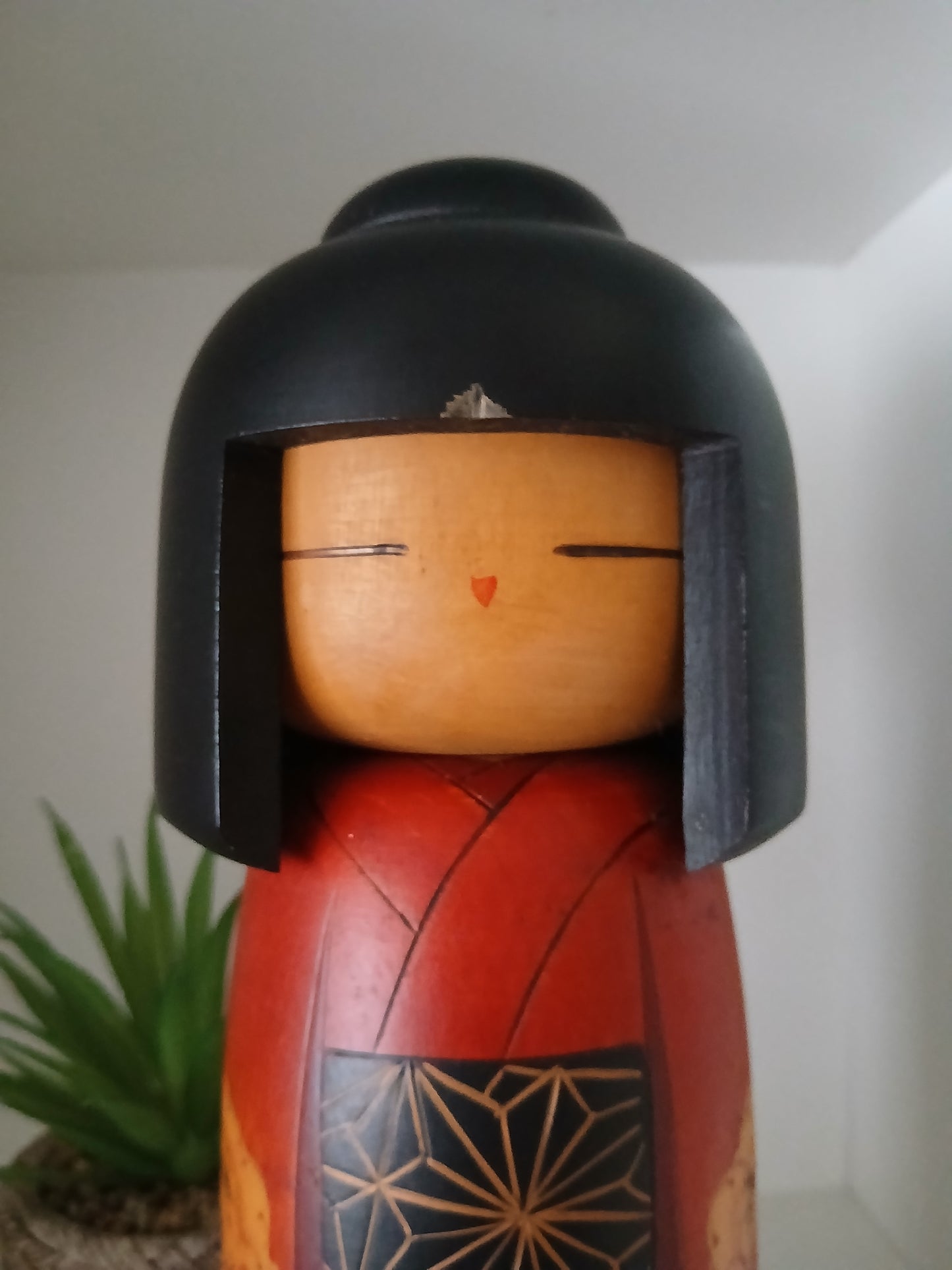 Vintage Sosaku Kokeshi made by Sato Suigai (1920-)