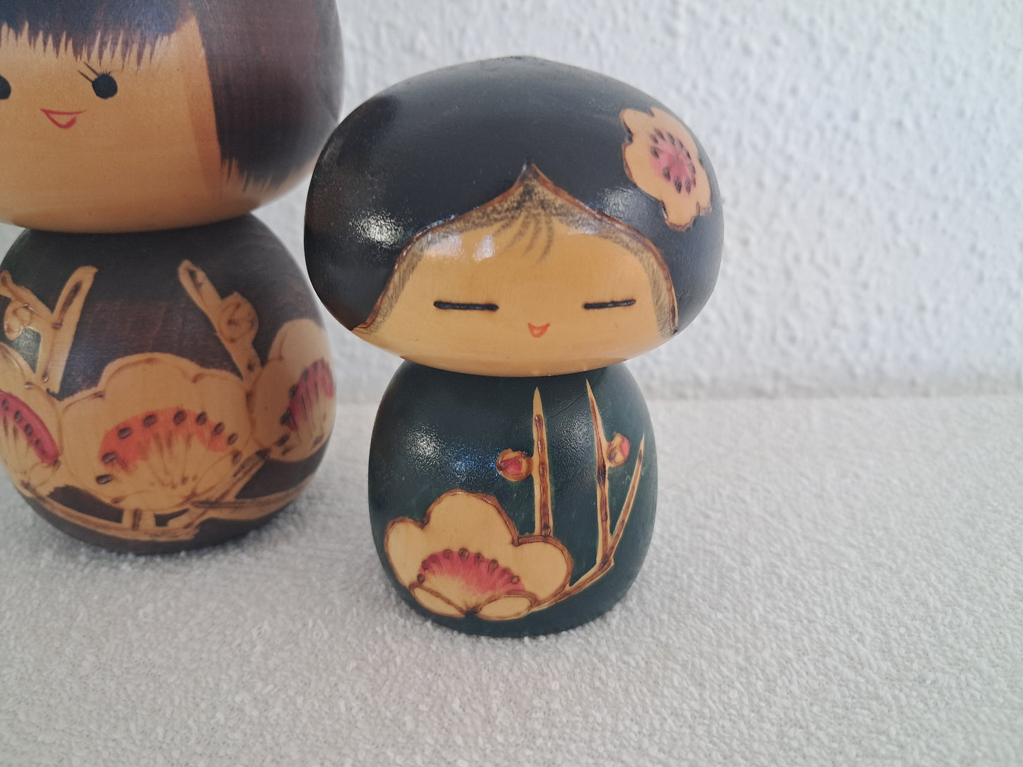 Set cute kokeshi made by Takanashi Hanpushi