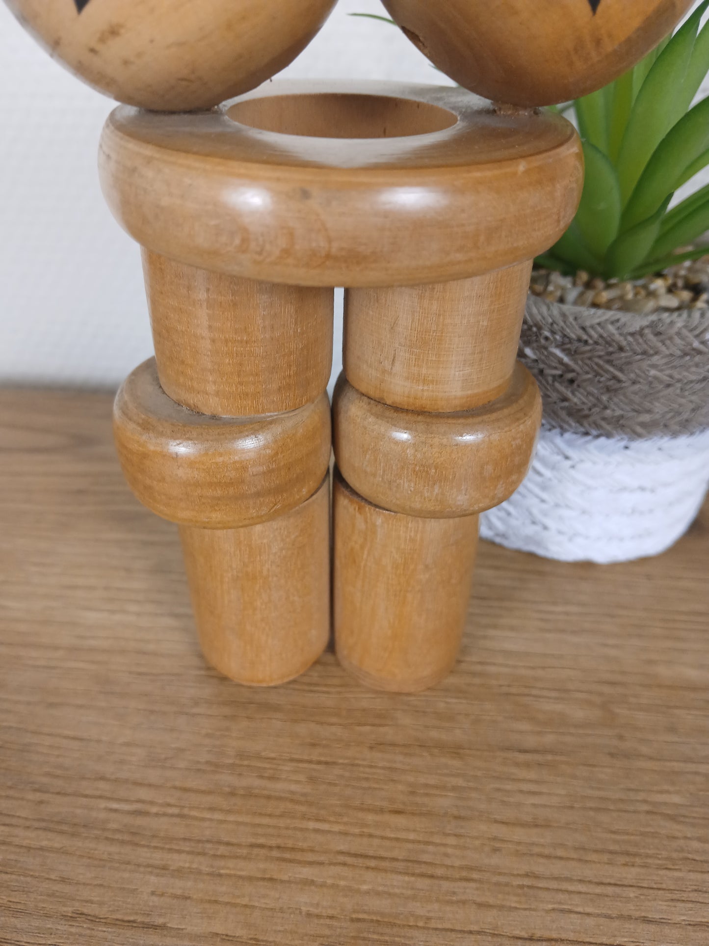 Vintage Sosaku Kokeshi made by Kishi Sadao (1932-1998)