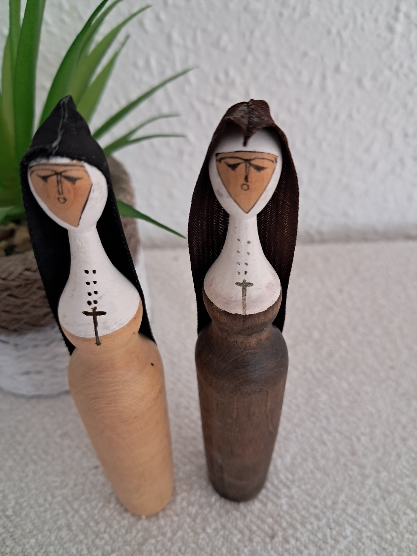 Set off vintage nun kokeshi