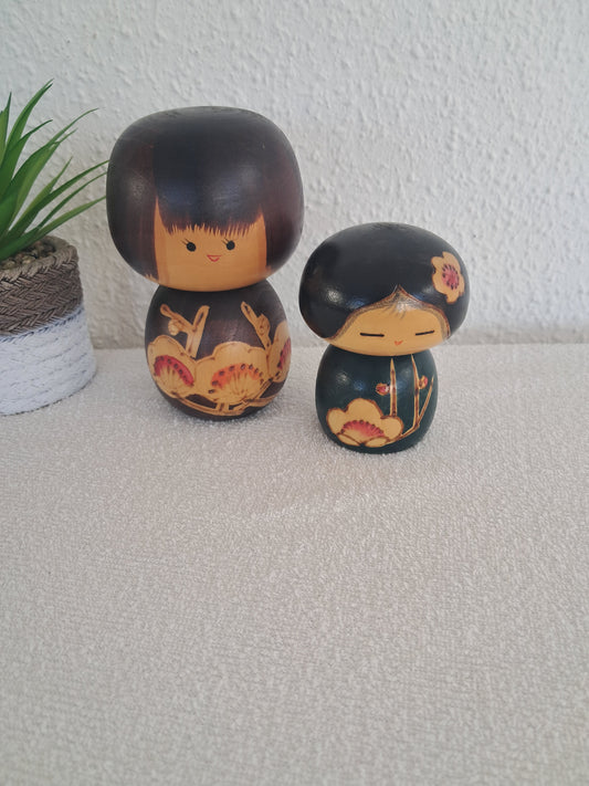 Set cute kokeshi made by Takanashi Hanpushi