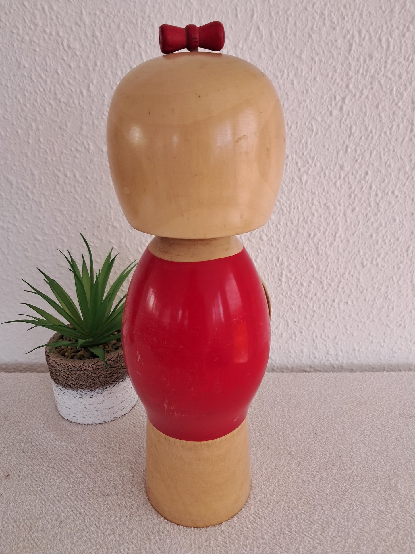 Beautiful big creative kokeshi by Kishi Sadao (1932-1998)