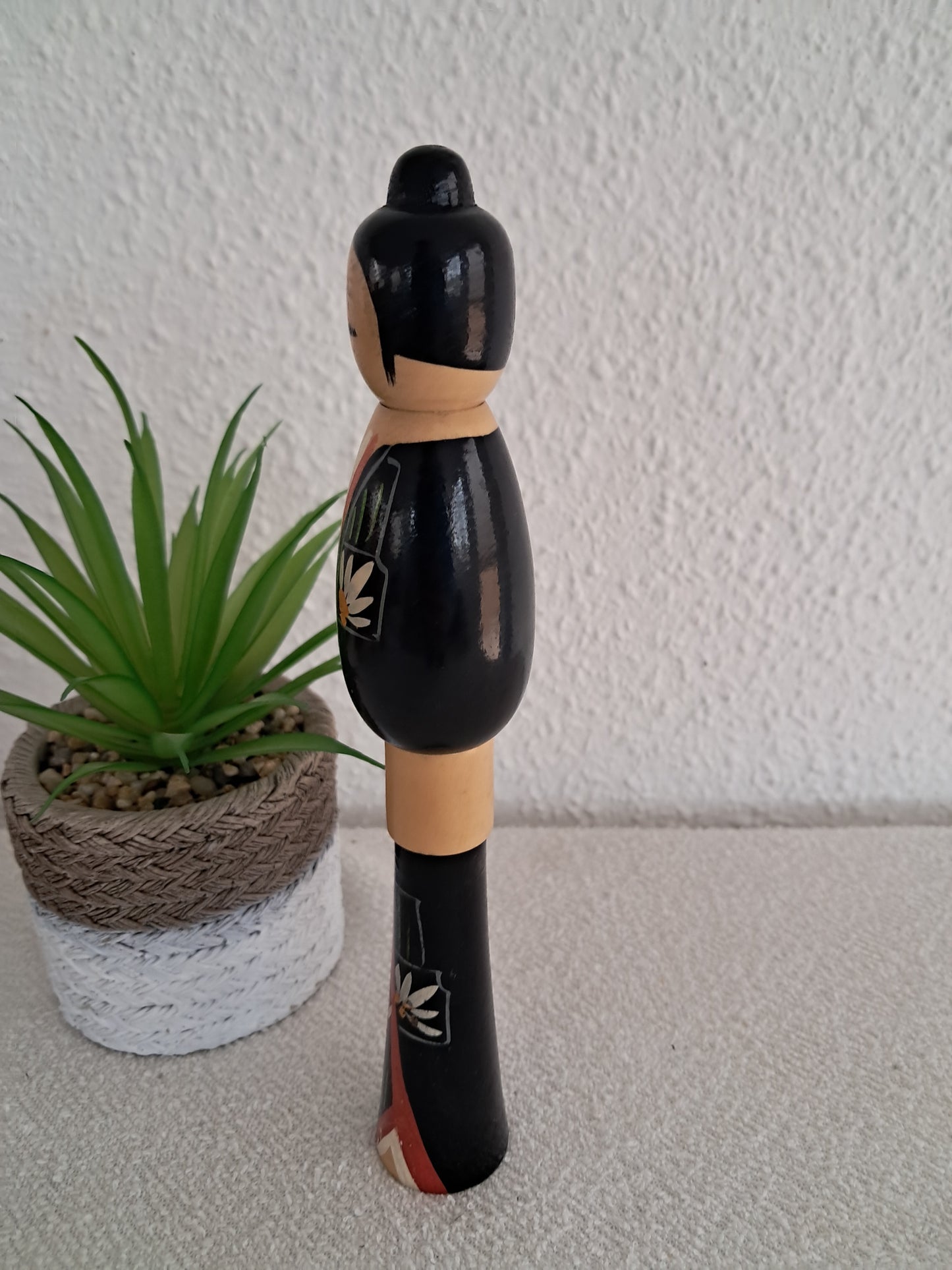 Elegant vintage sosaku kokeshi