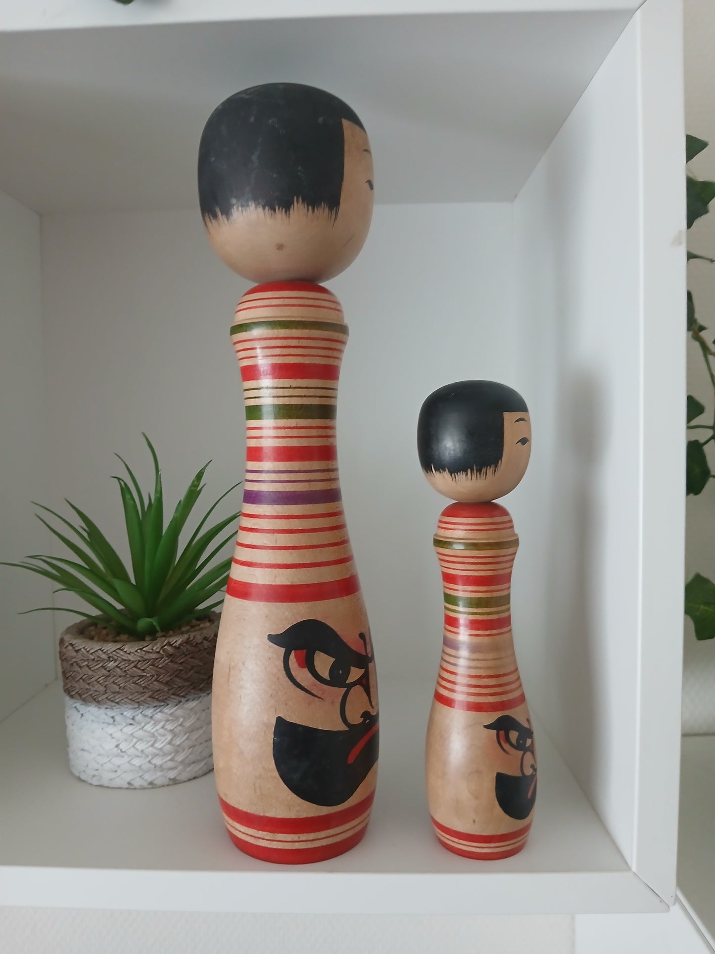 Vintage set traditional Tsugaru kokeshi by Shimazu Seiichi (1930-)