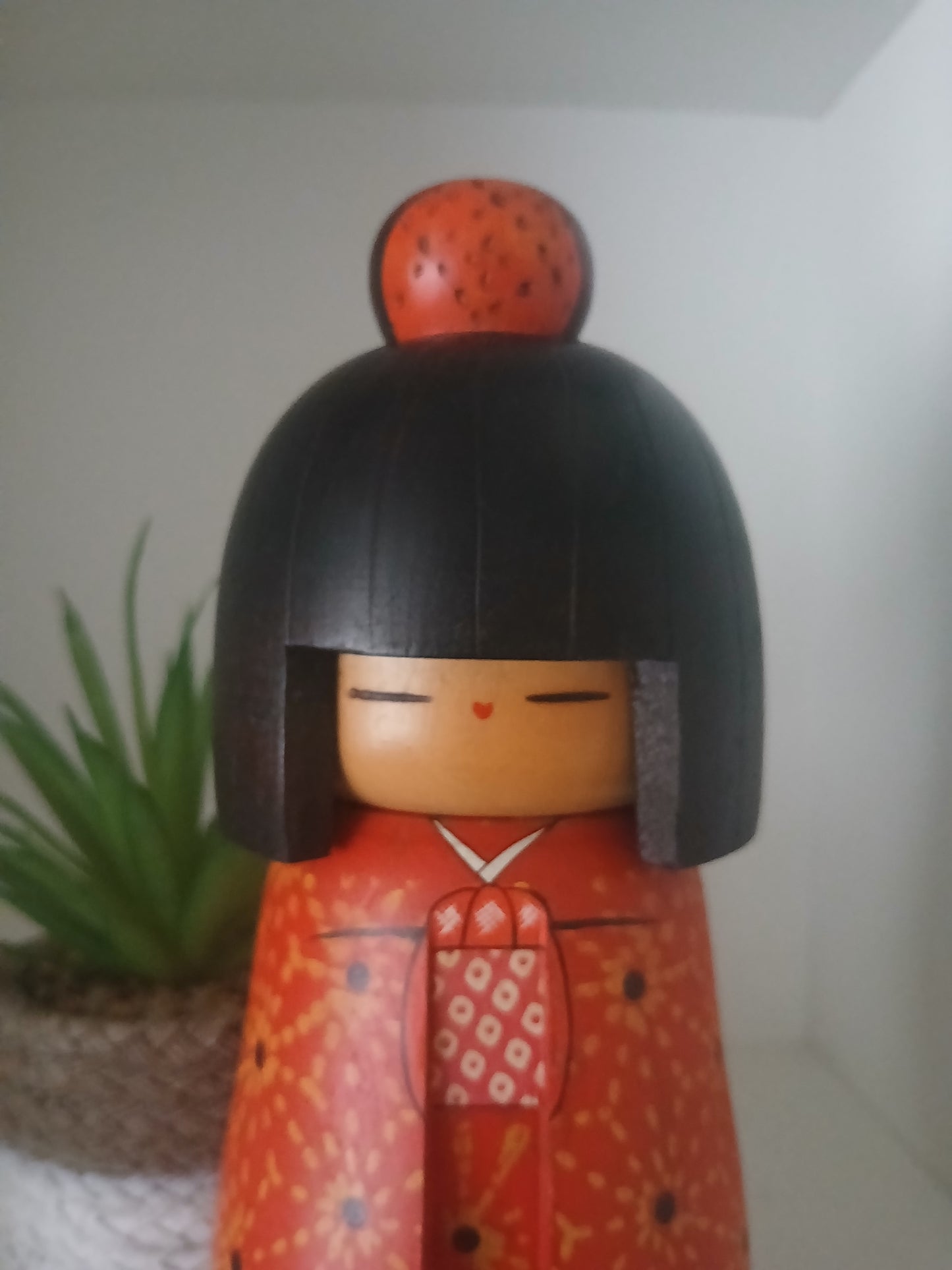 Vintage Gumma kokeshi made by Kazuo Takamizawa (1927-)