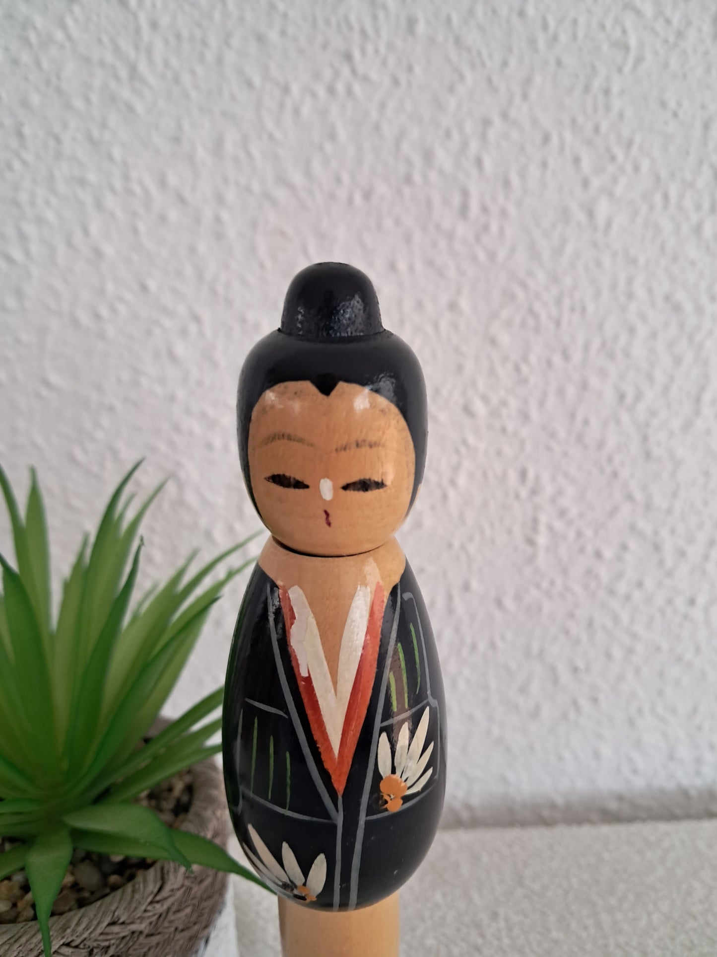 Elegant vintage sosaku kokeshi