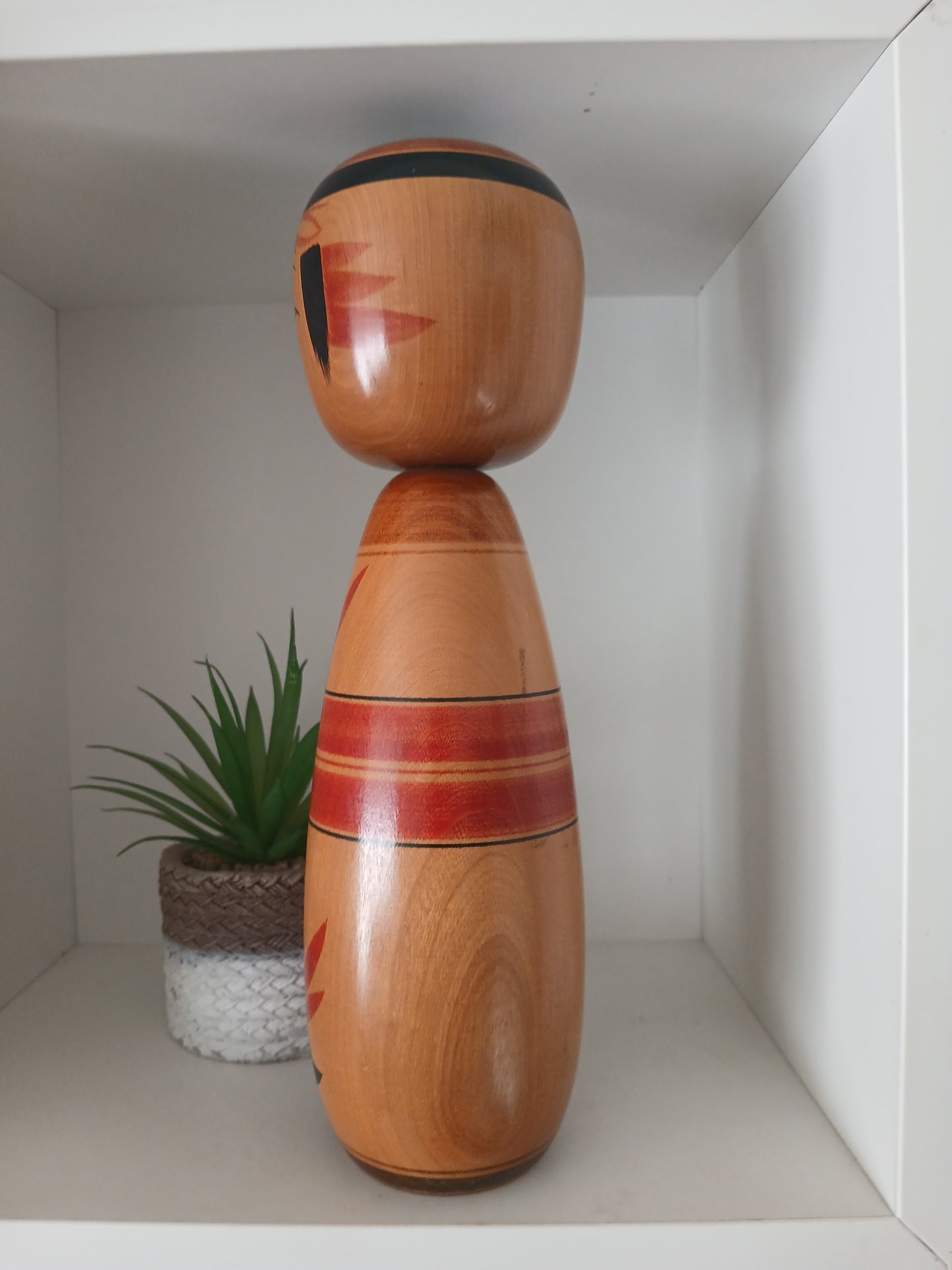 Vintage traditional Togatta kokeshi by Yasuo Maehara
