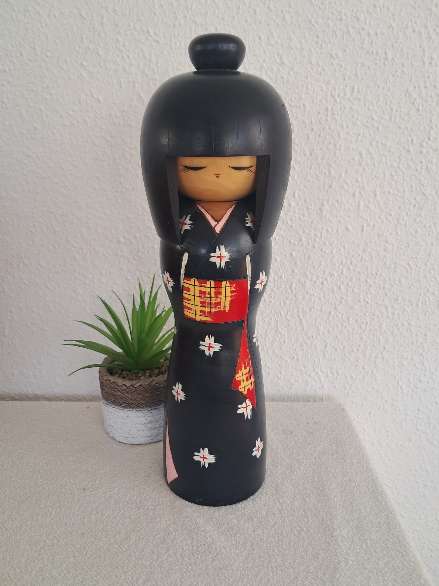 Rare Exclusive creative kokeshi by Kishi Sadao (1932-1998) XL 37cm