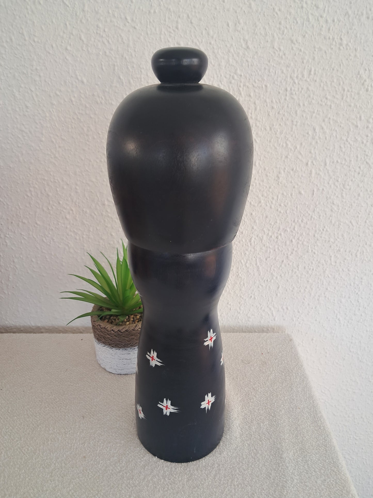 Rare Exclusive creative kokeshi by Kishi Sadao (1932-1998) XL 37cm