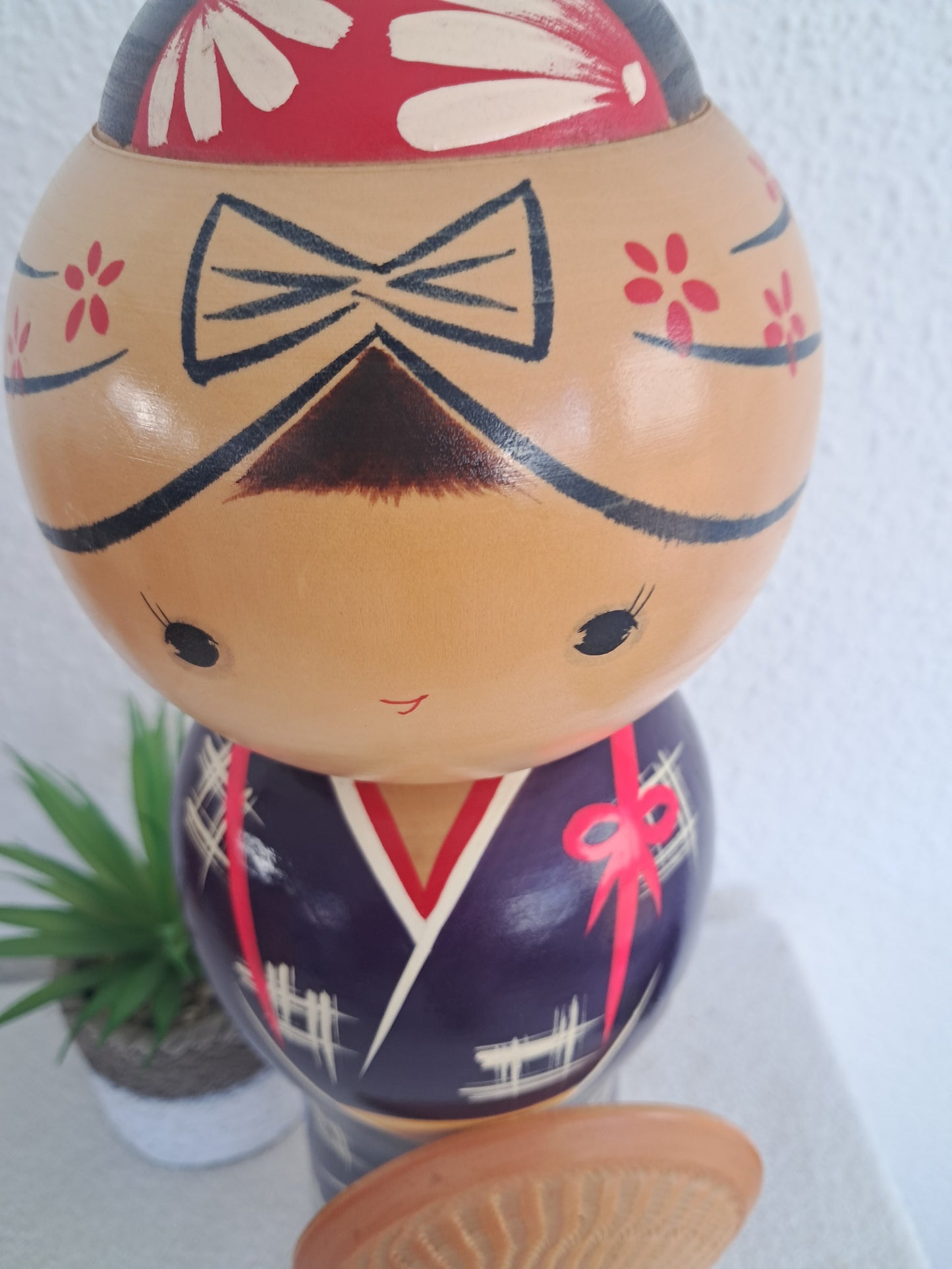 Rare exclusive creative kokeshi by Kishi Sadao (1932-1998) - XL 36cm