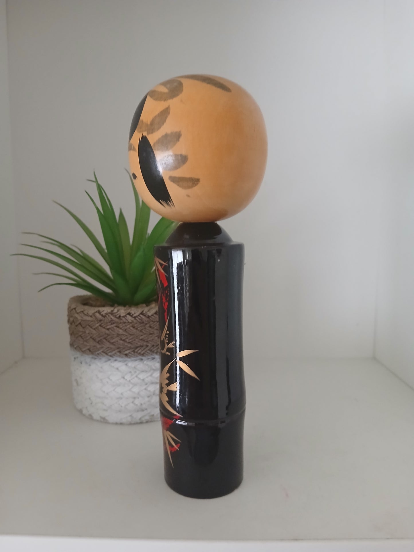 Lovely vintage black lacquer kokeshi by Takahashi Tatsuro