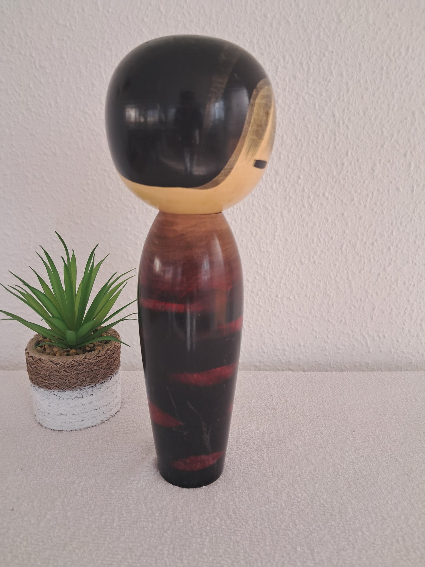 Vintage Sosaku Kokeshi made by Watanabe Masao (1917-2007)