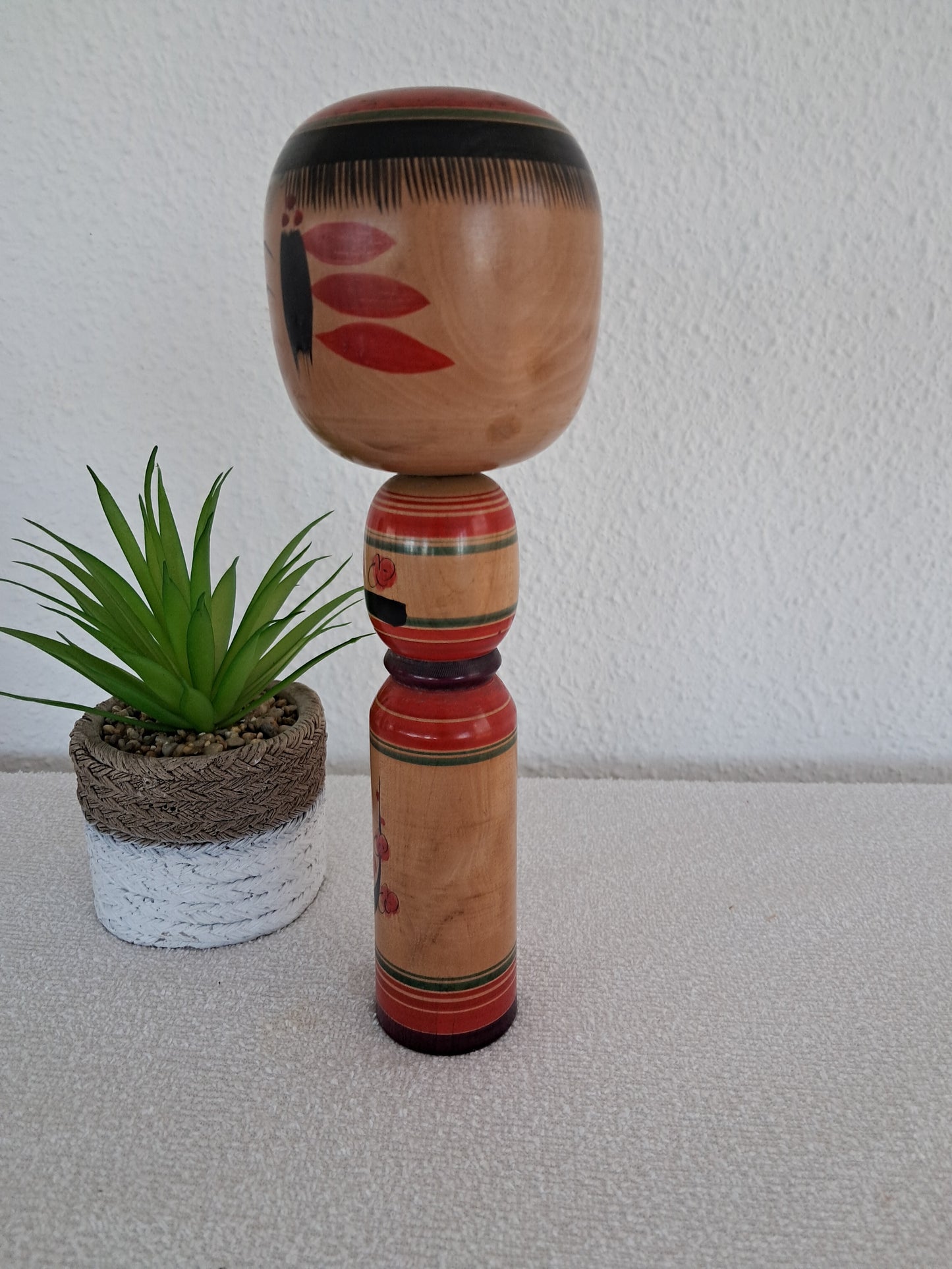 Traditional Vintage Yajiro Kokeshi made by Takahashi Seishi (1911-1978) - Made in 1975