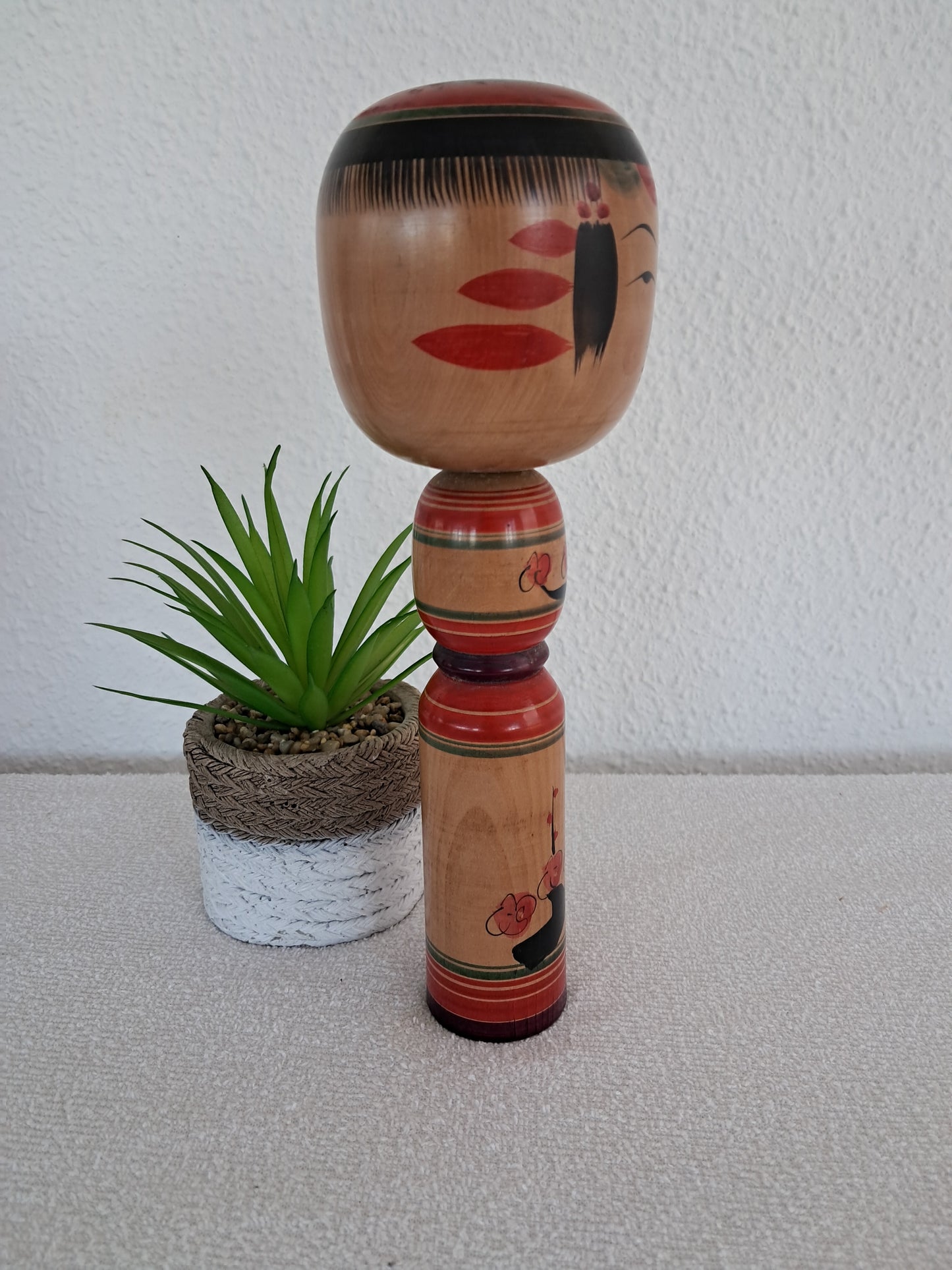 Traditional Vintage Yajiro Kokeshi made by Takahashi Seishi (1911-1978) - Made in 1975