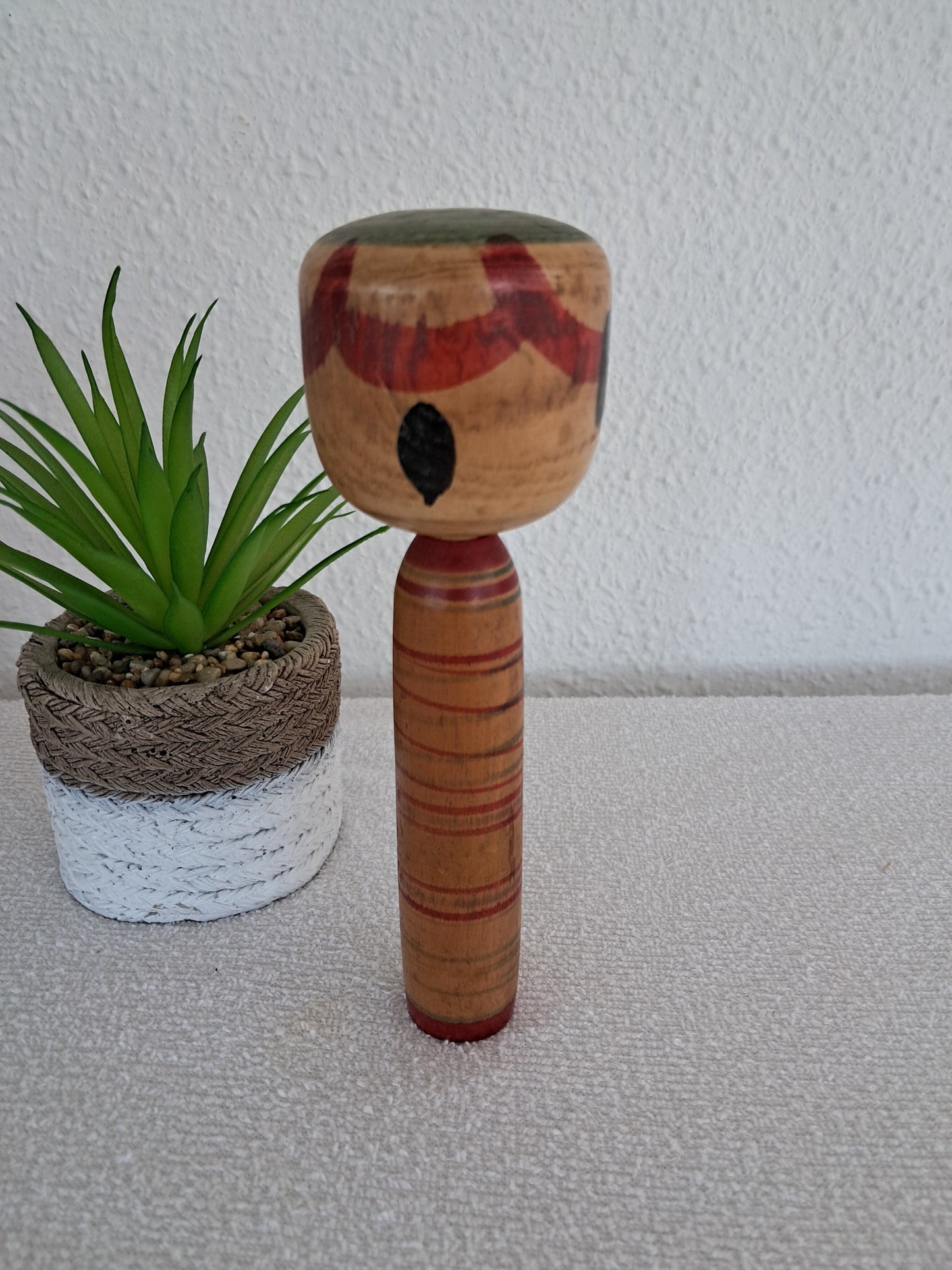 Vintage Nakanosawa kokeshi made by Sanpei Haruo（1929～1987）