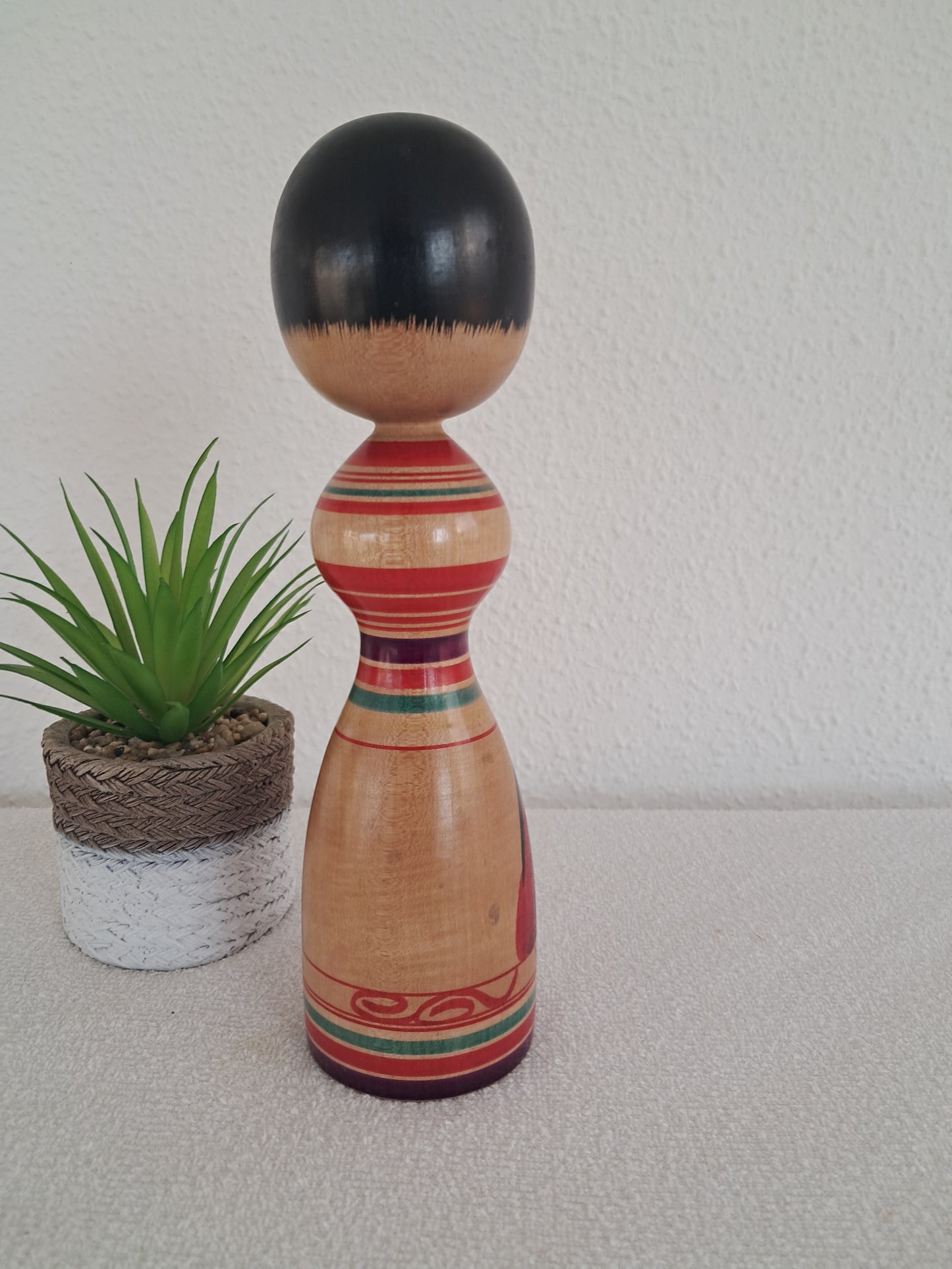 Vintage traditional Tsugaru Kokeshi made by Mori Shoichi (1954-）