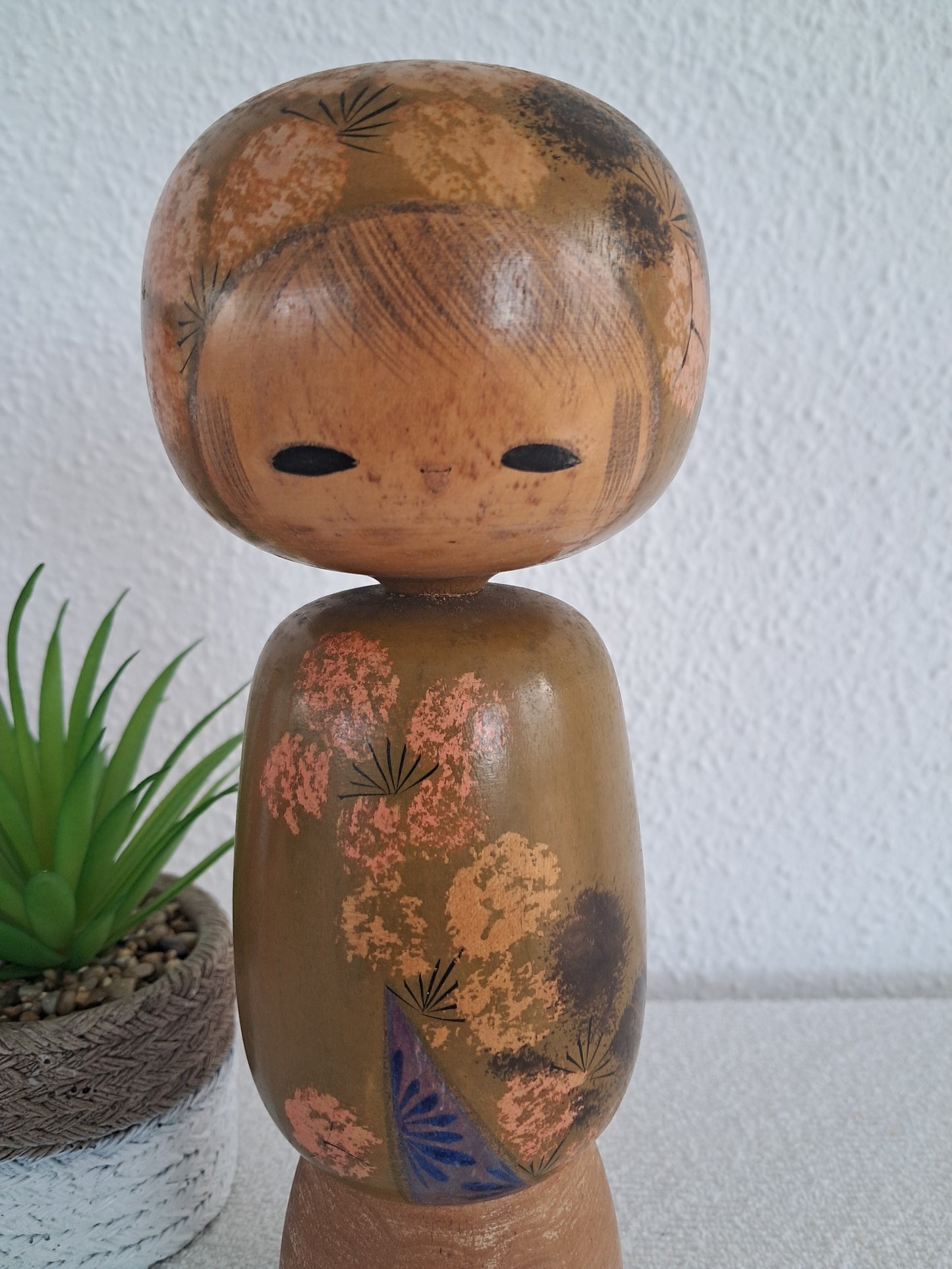 Vintage sosaku kokeshi by Kato Masami