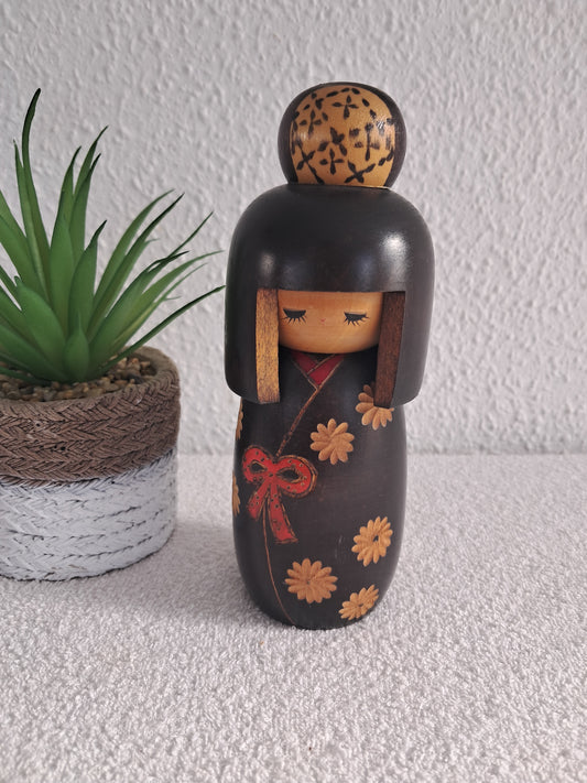 Vintage Gumma kokeshi by Hajime Miyashita (1940-)